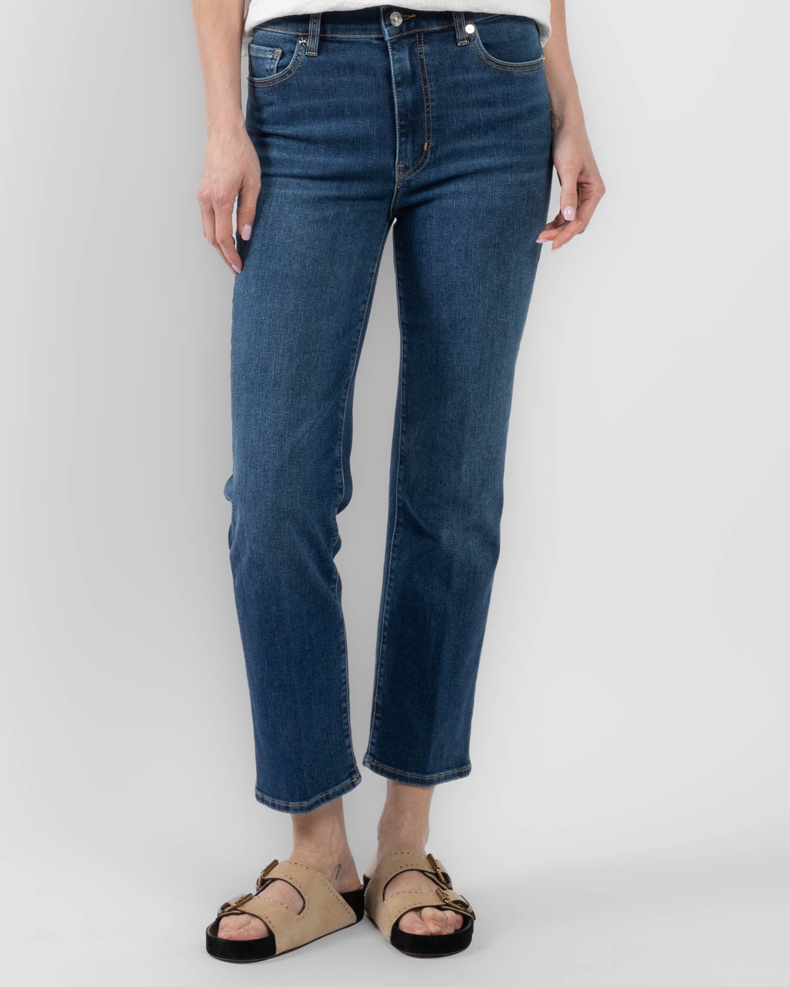 Le Sleek Straight Jeans