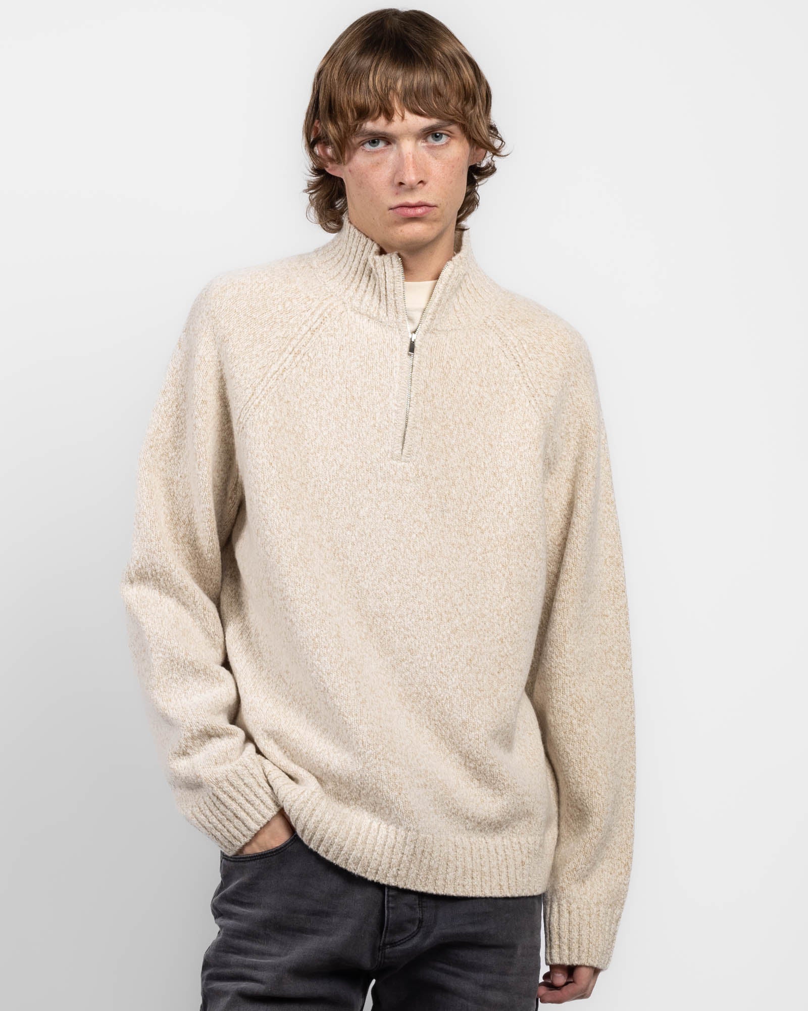 Pull zippé à manches longues