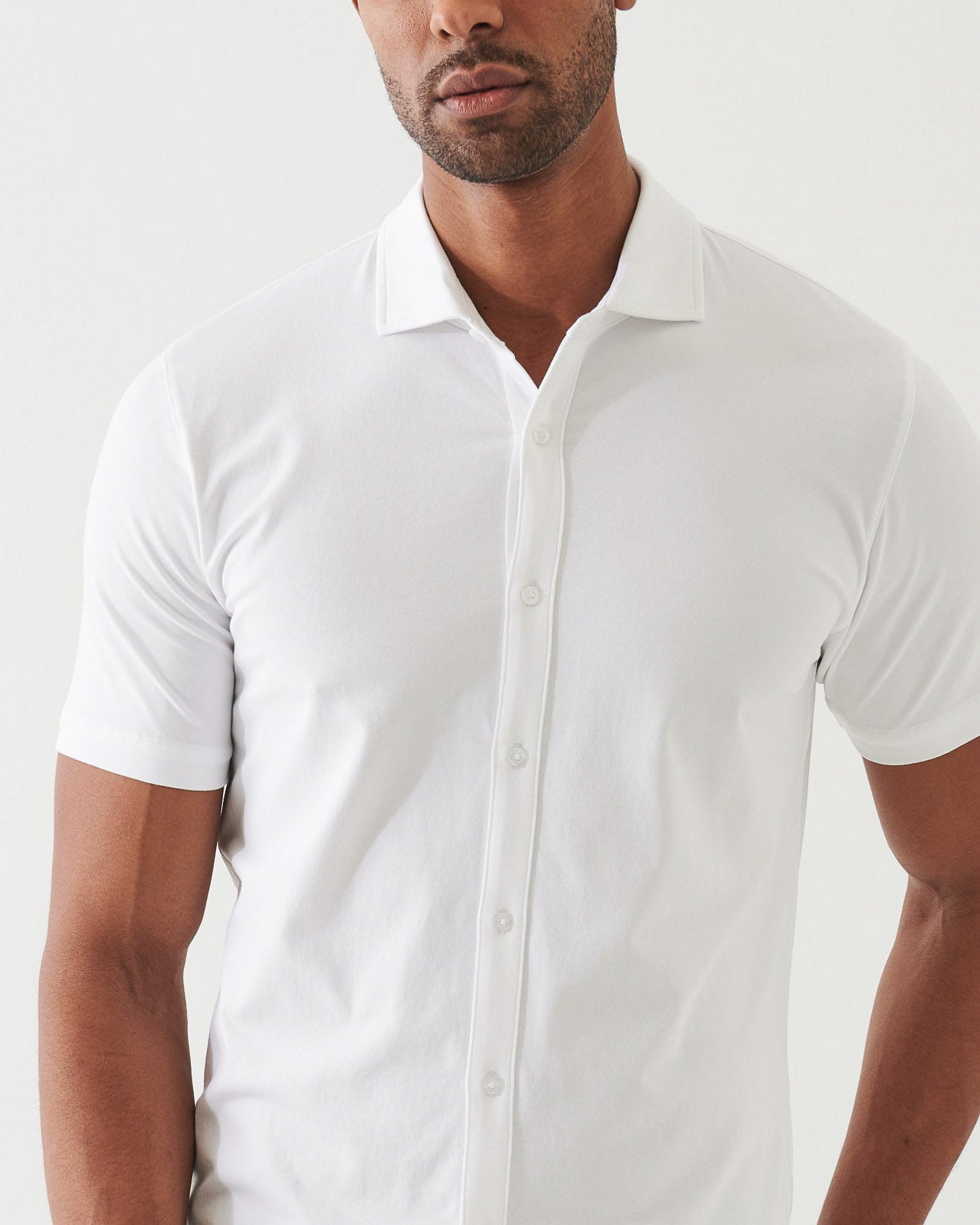Chemise boutonnée sur le devant