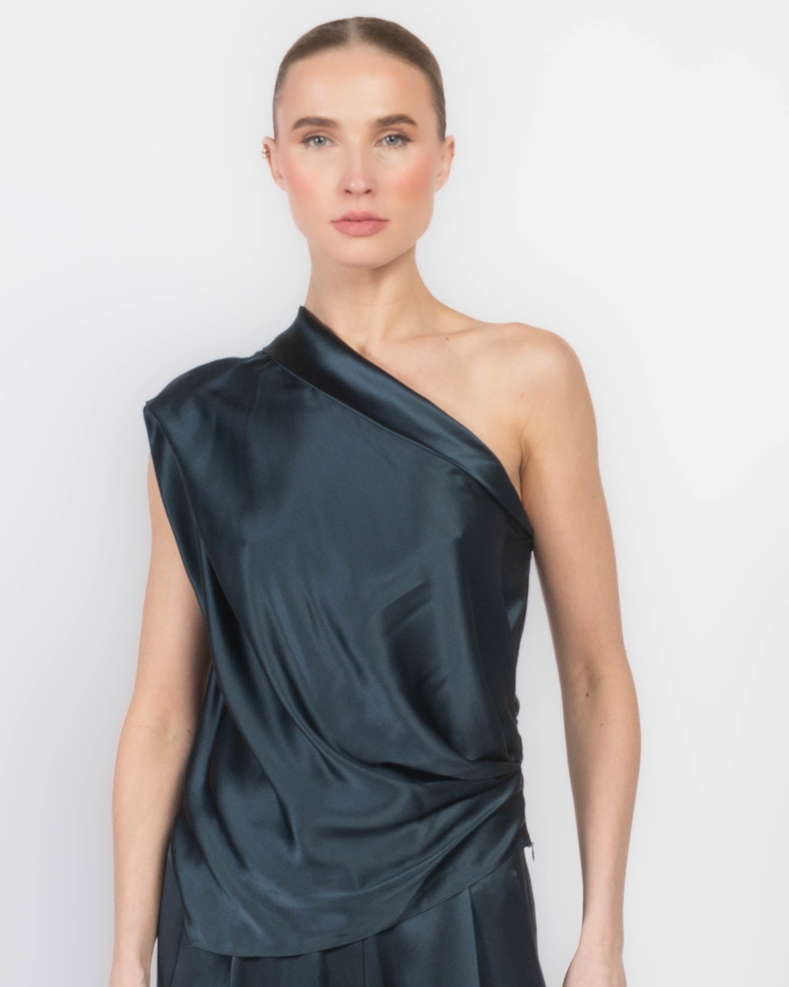 Haut à revers asymétrique