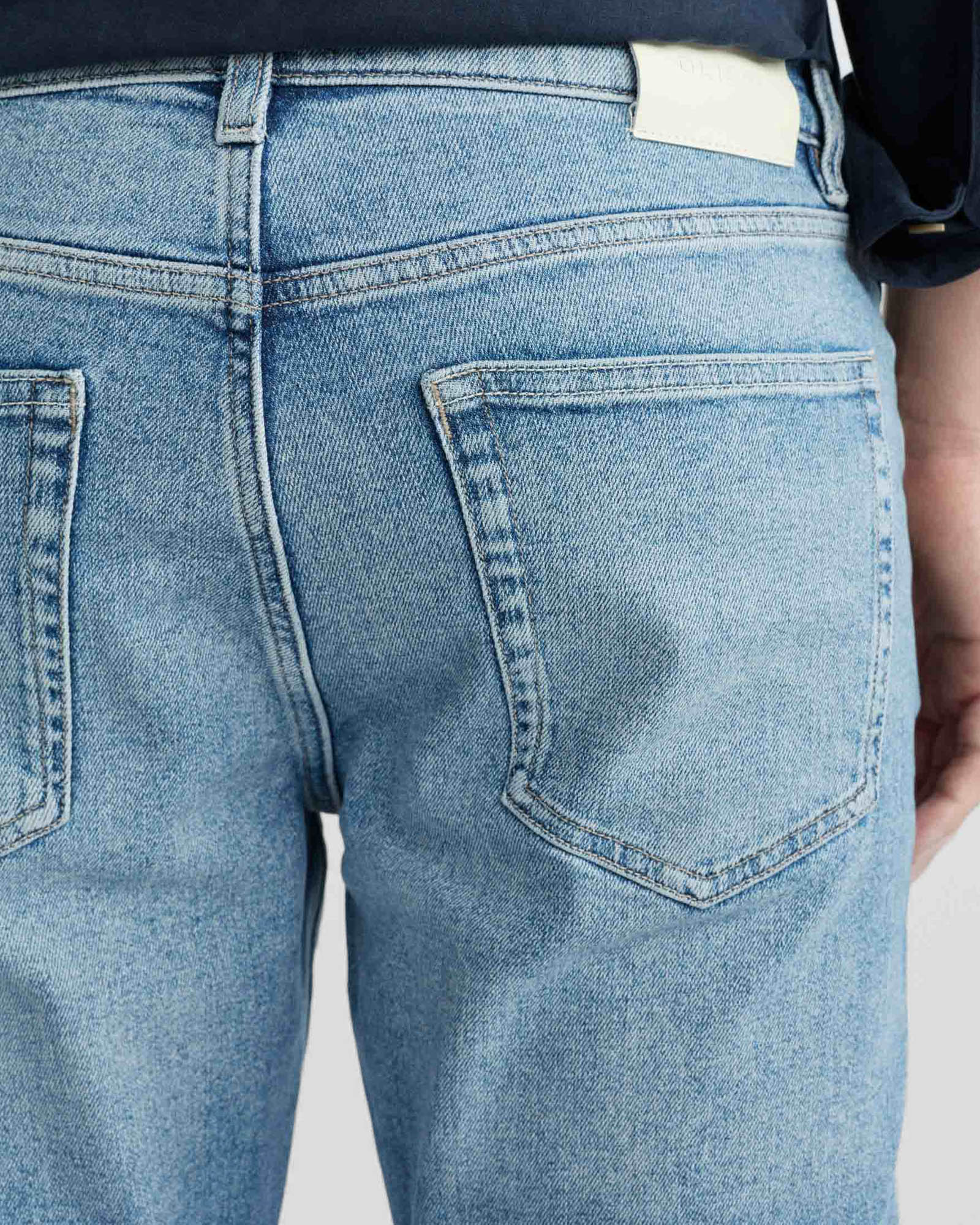 Russel Slim Straight