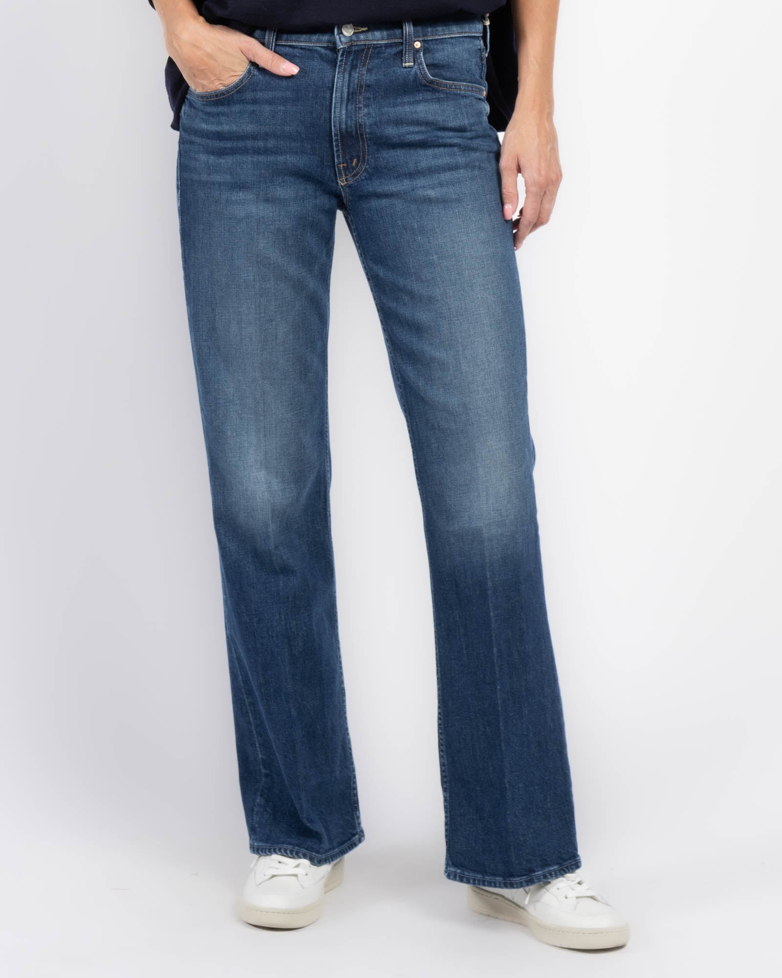 Bookie Sneak Jeans