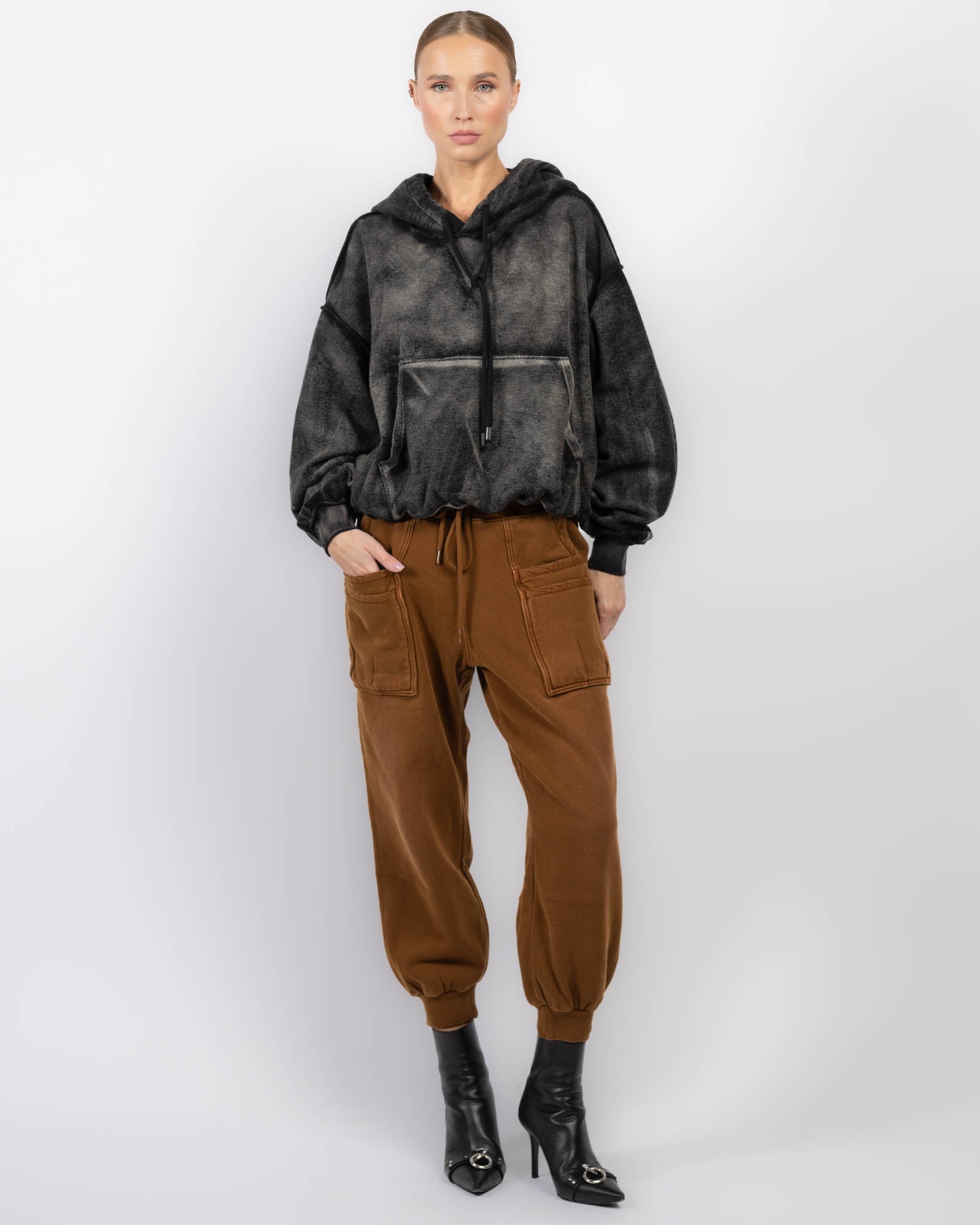 Layer Pocket Sweatpants