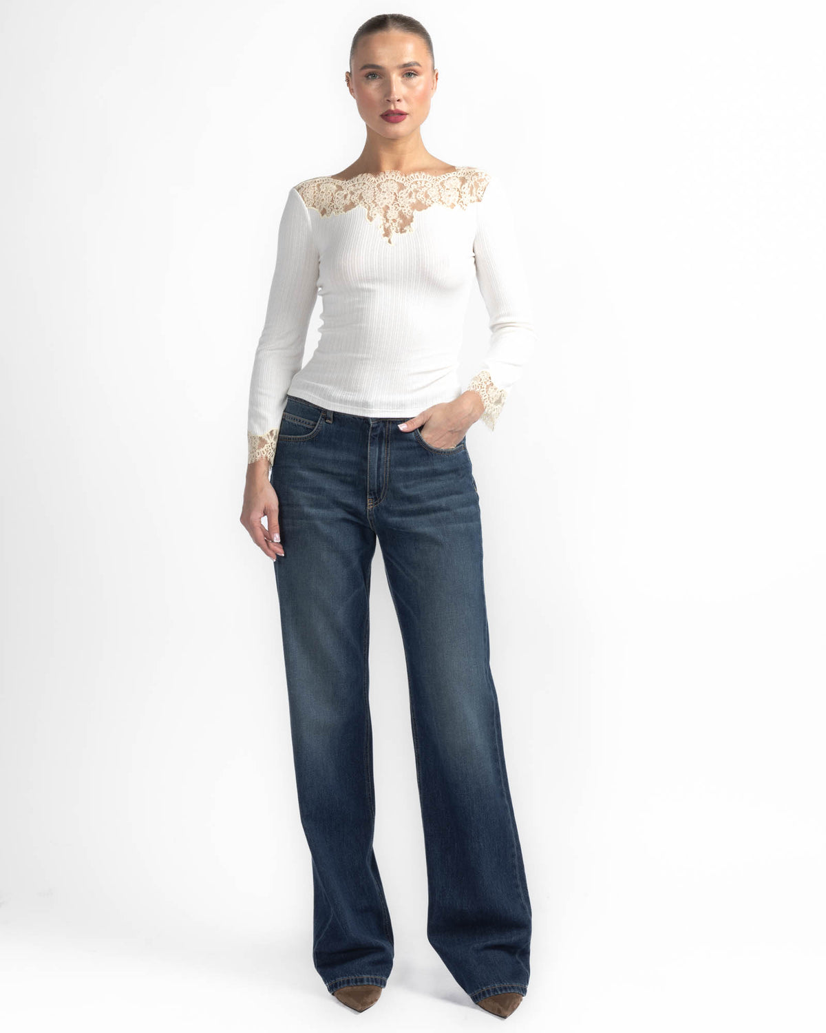 Riana Tee