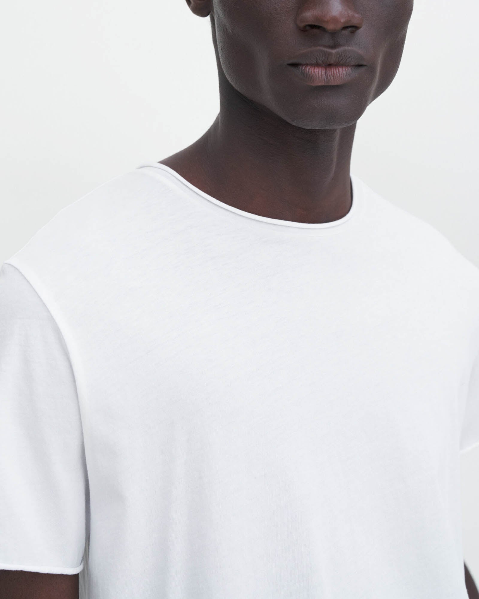 T-shirt à col roulé