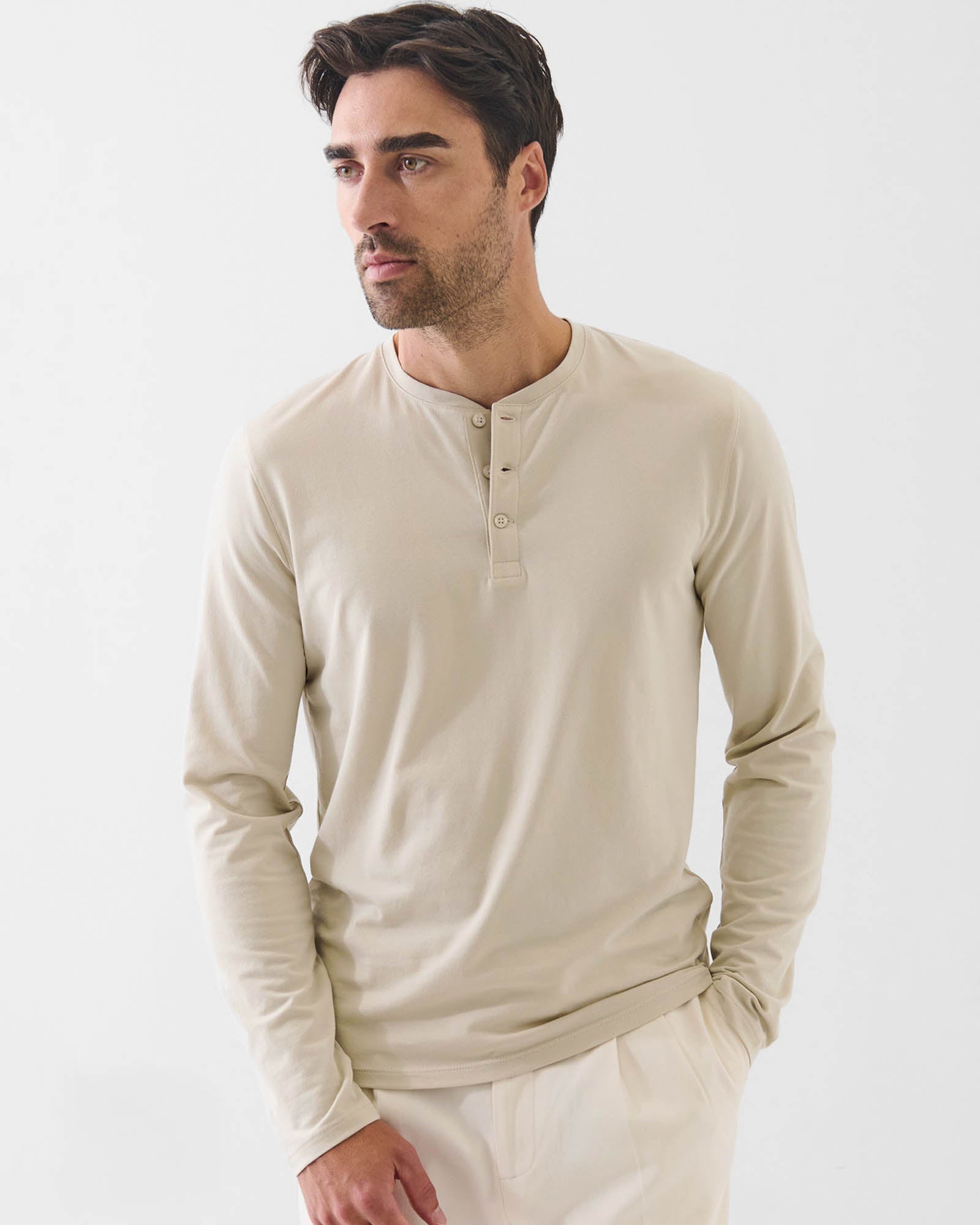 Henley extensible à manches longues