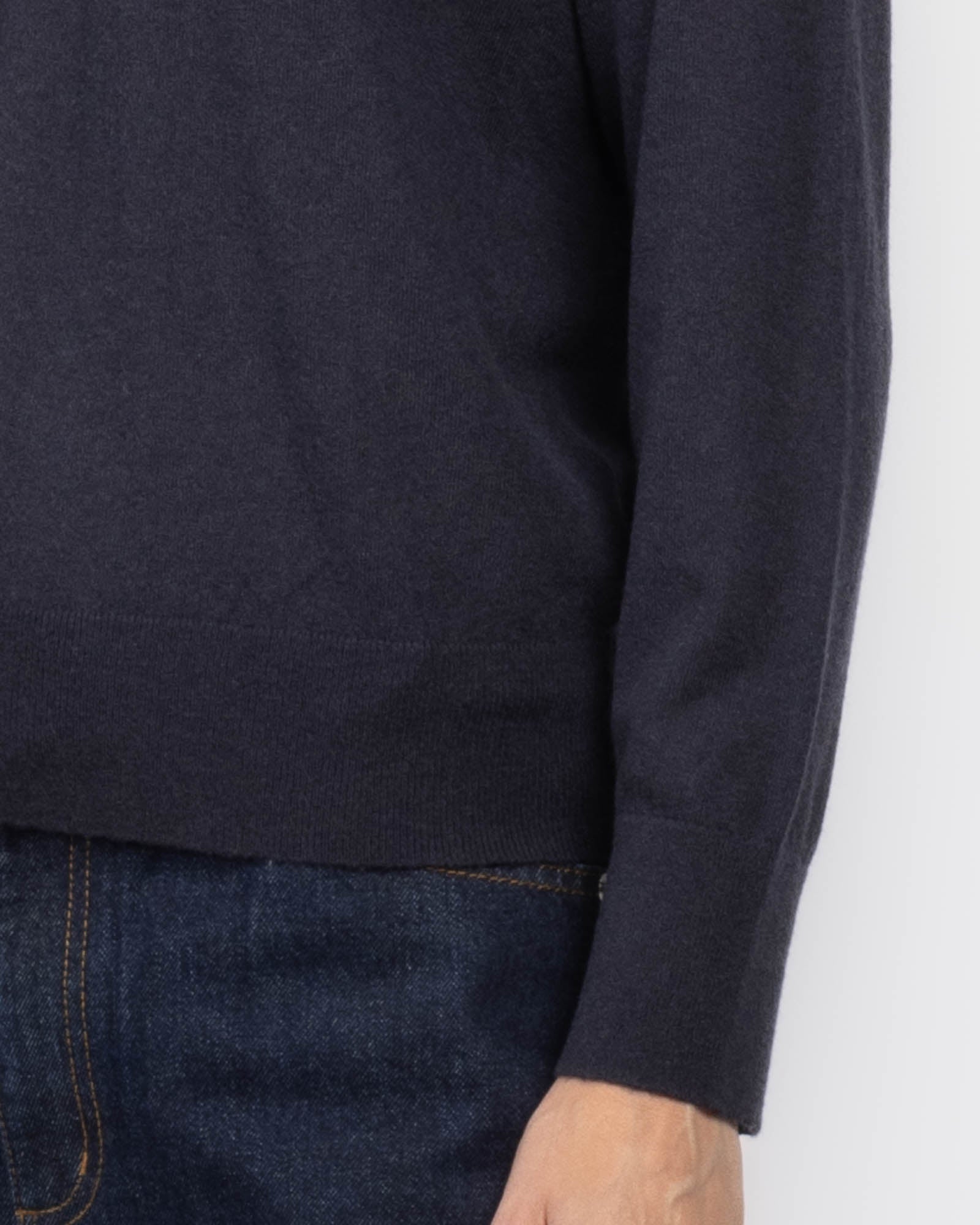 Skinline V-Neck Sweater