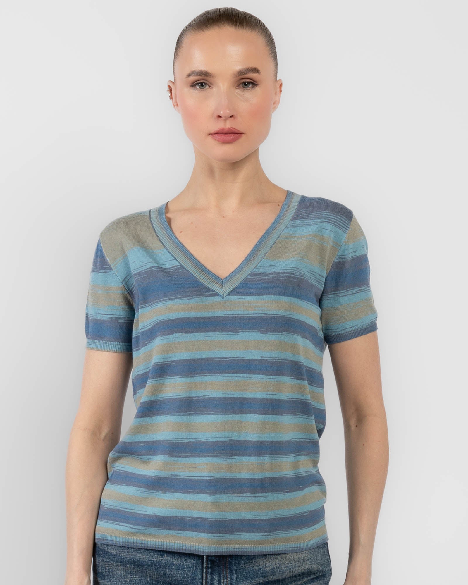 Begira V-Neck Knit