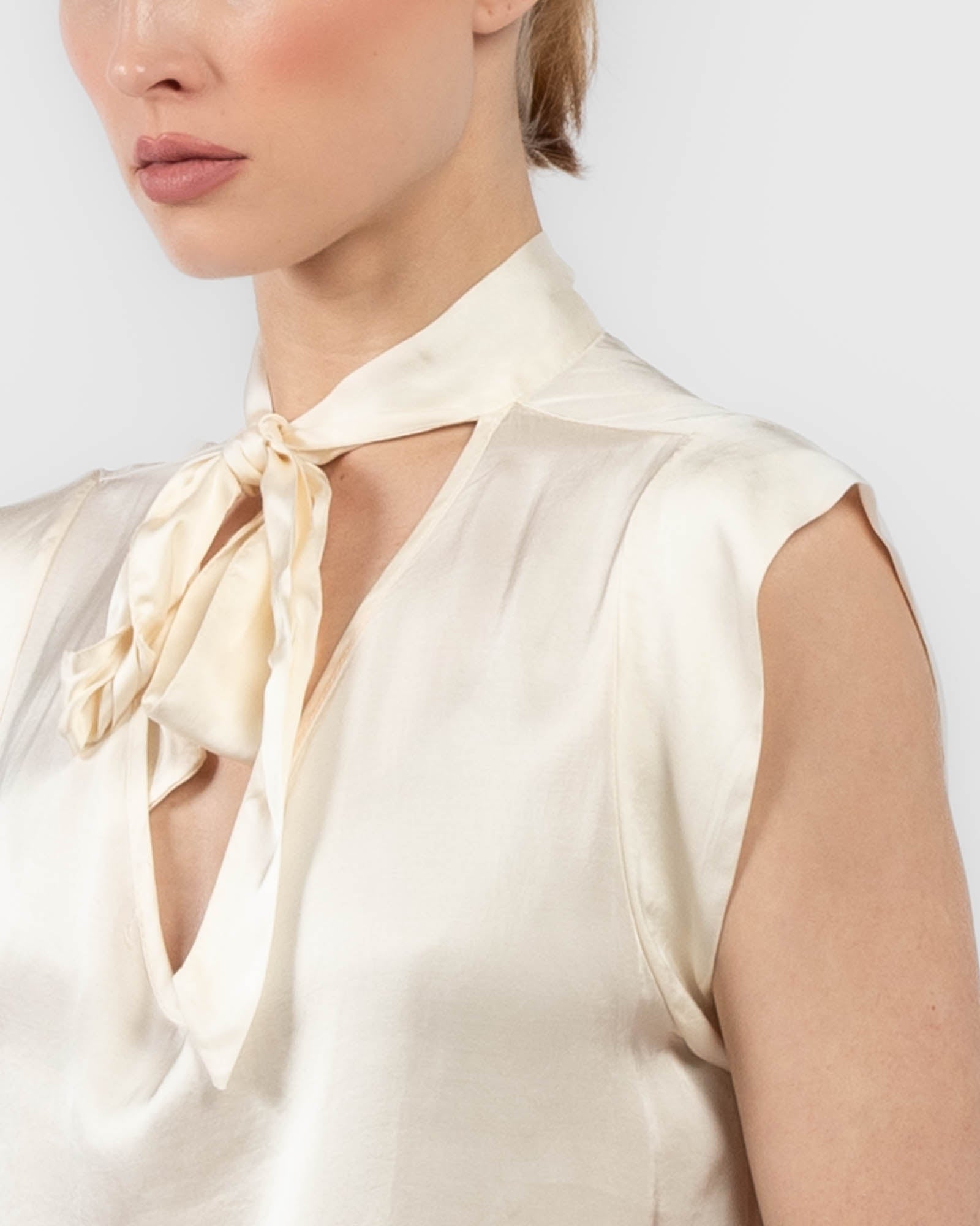 Tie Top
