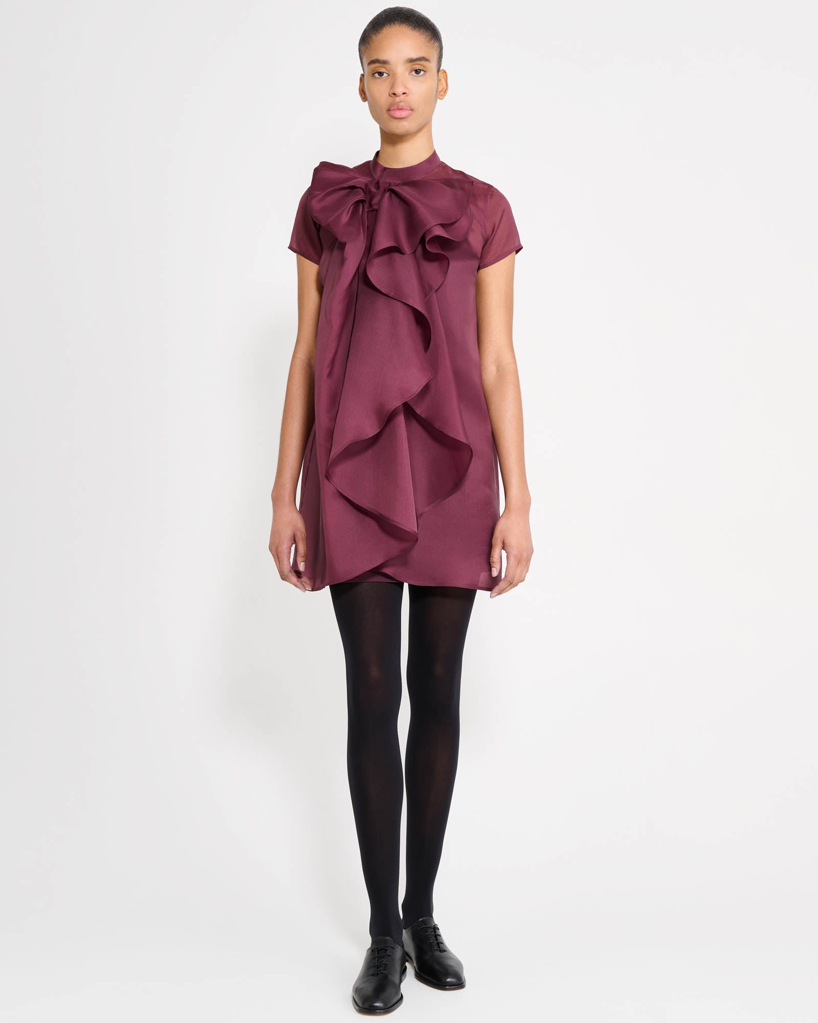 Robe volantée à nœud