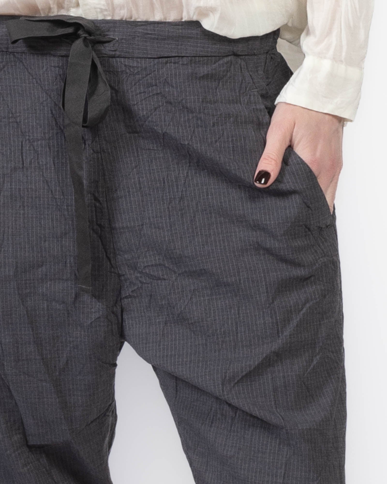 Pantalon froissé