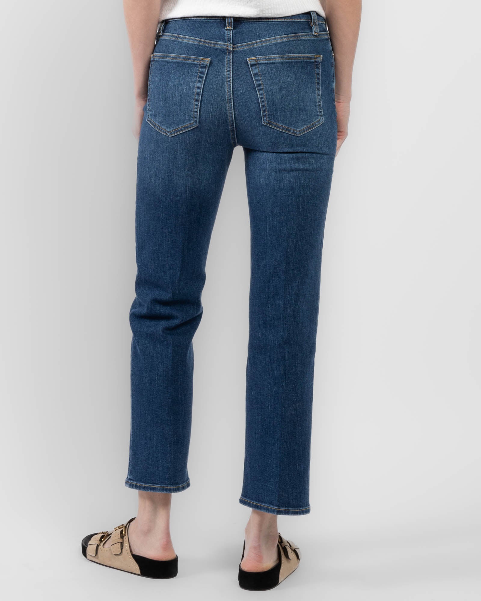 Le Sleek Straight Jeans