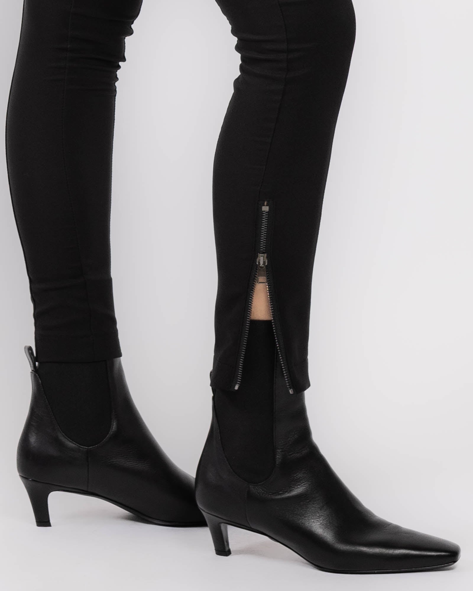 Skinny Tapered Pants