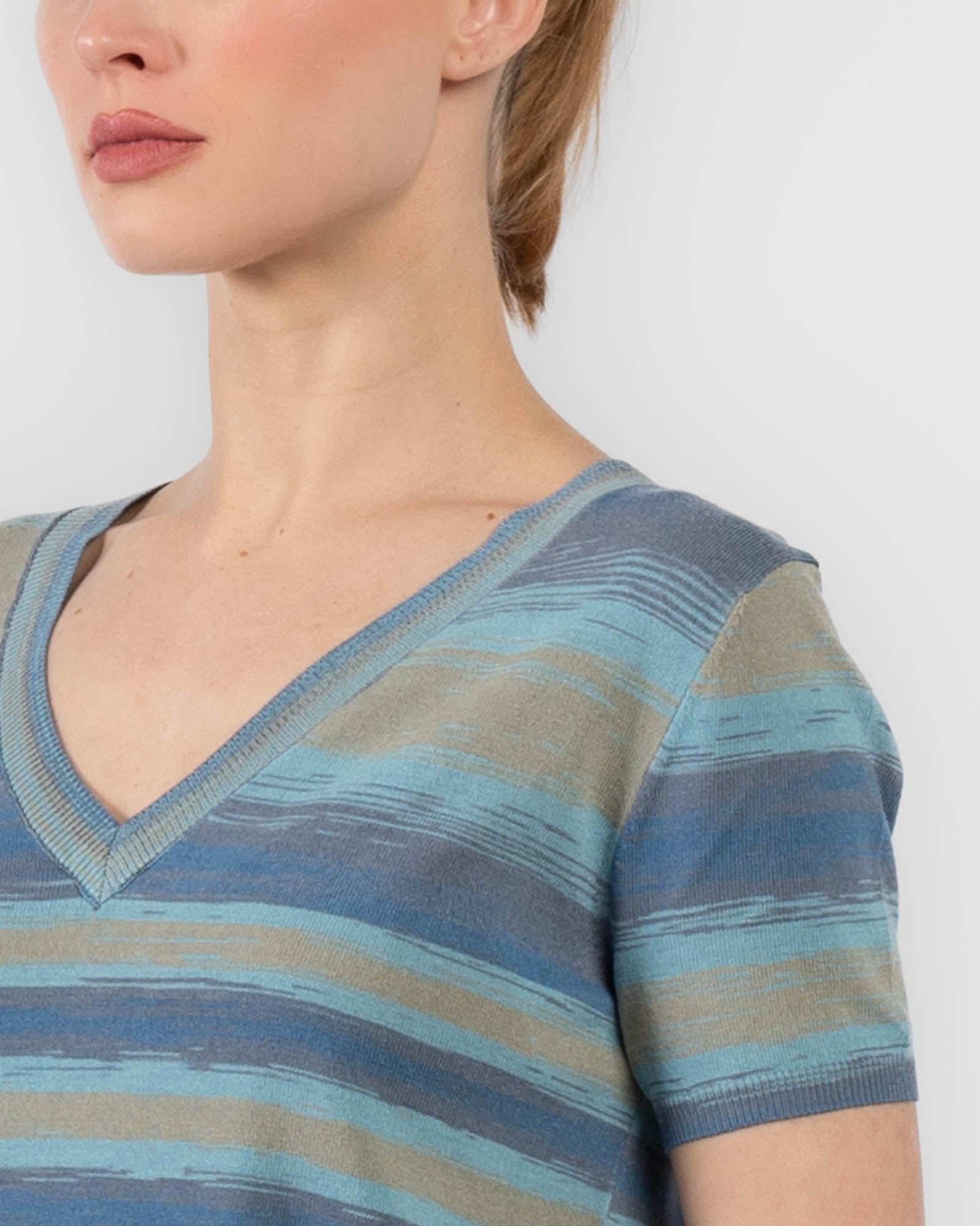 Begira V-Neck Knit
