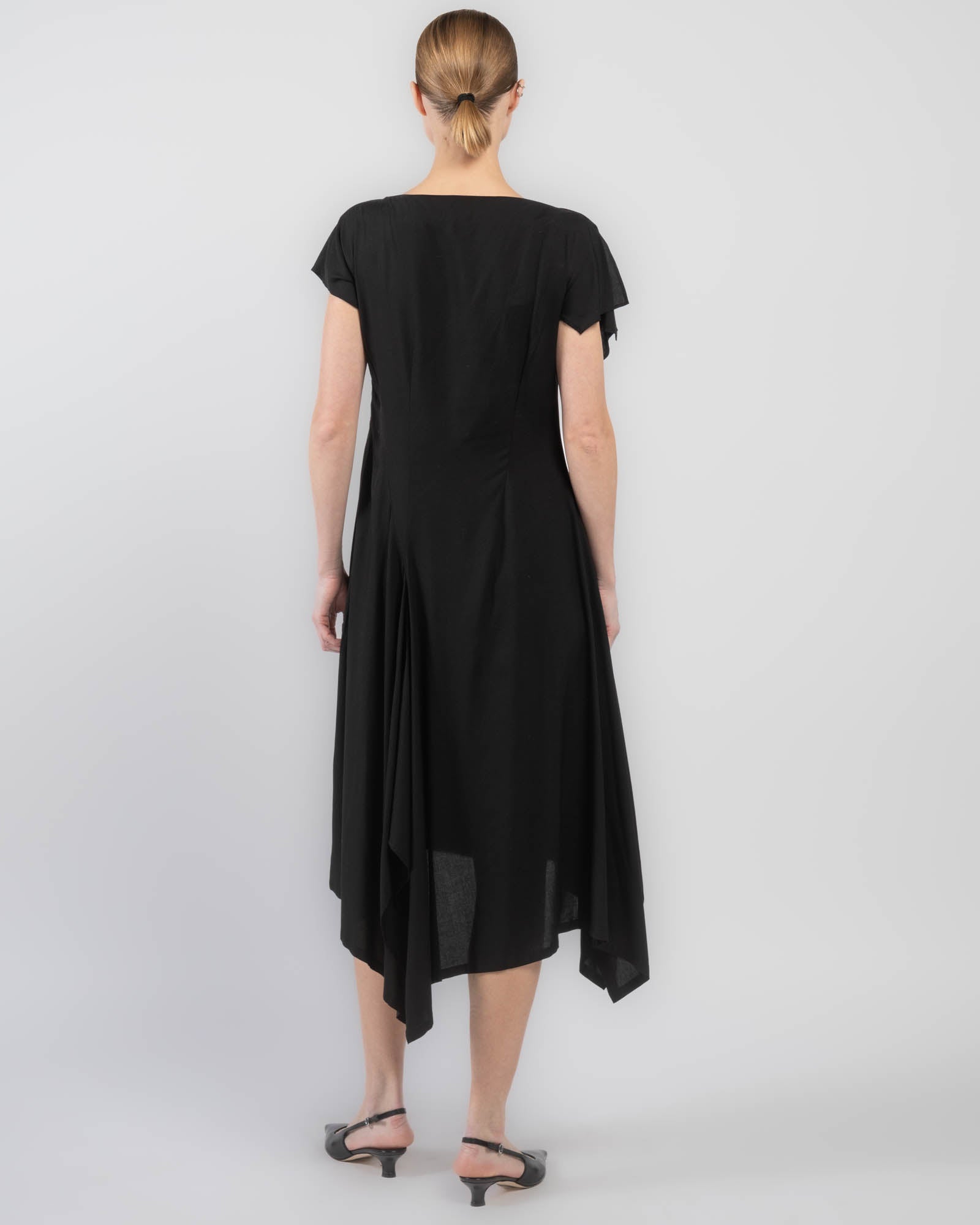 Robe à ourlet mouchoir en U