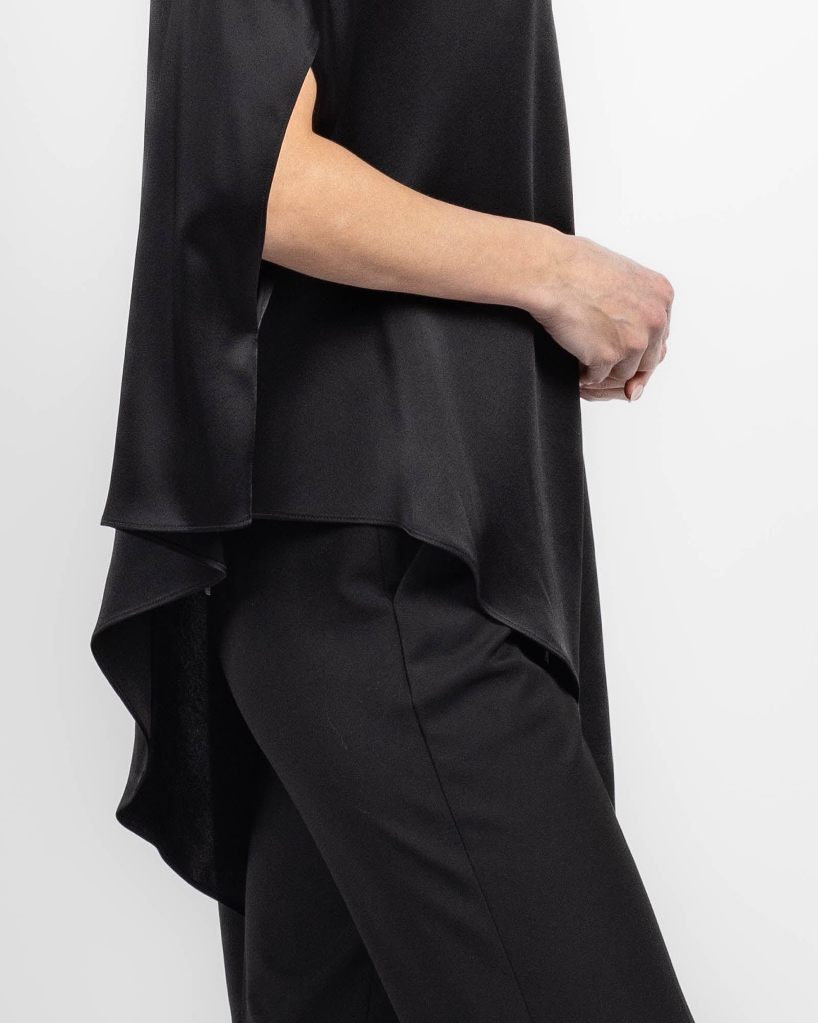 Asymmetric Cape Top