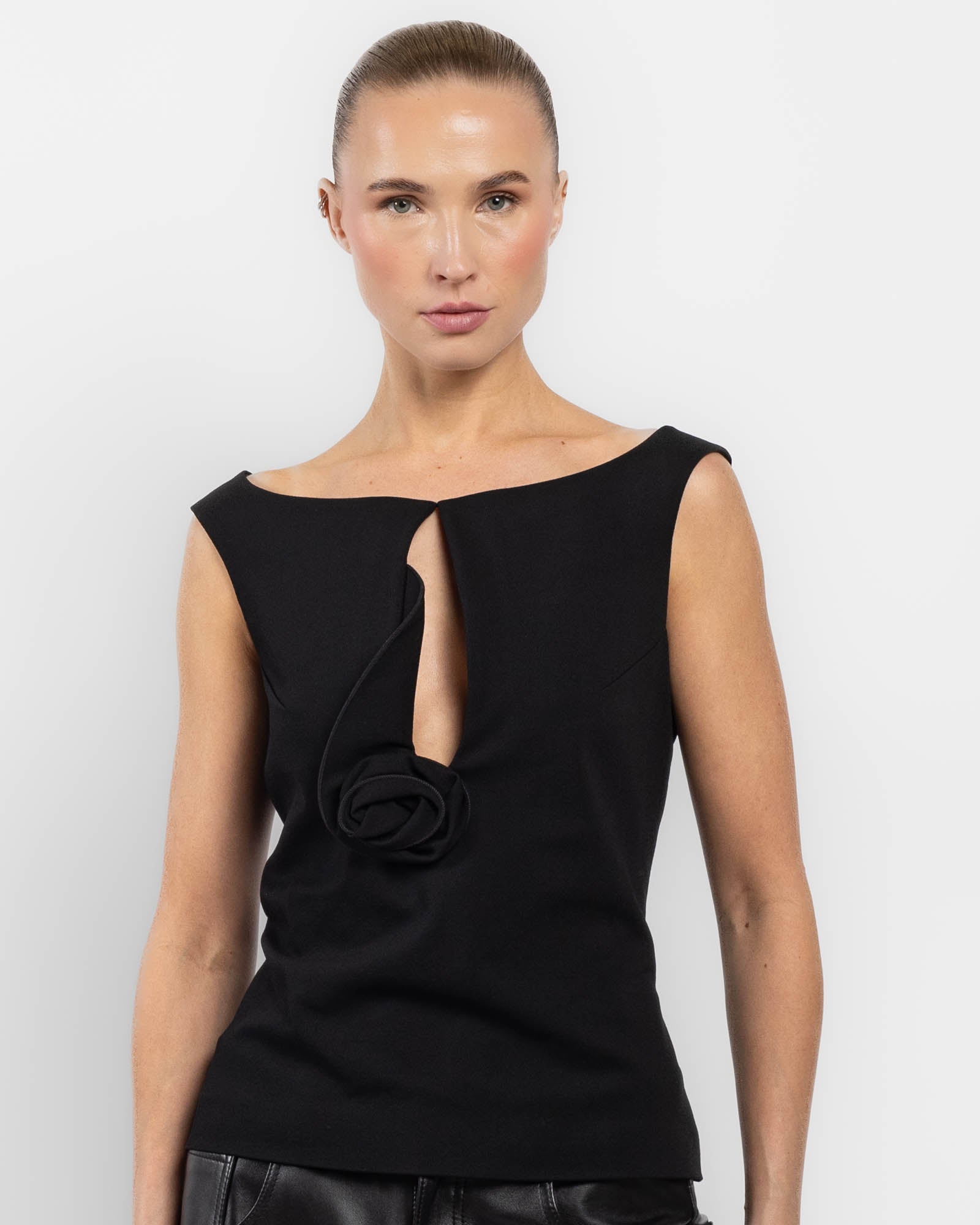 Keyhole Top