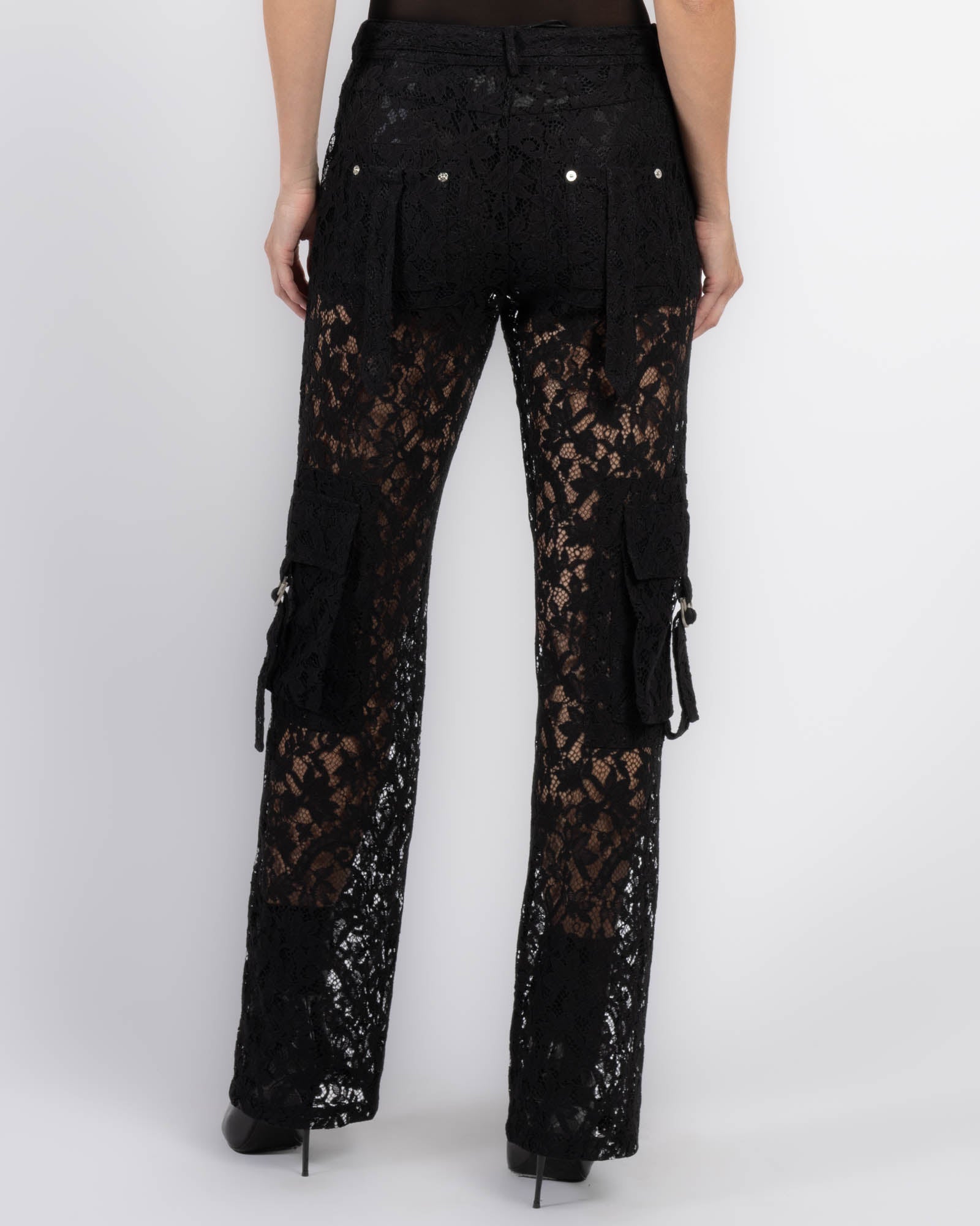 Pantalon en dentelle rebrodée