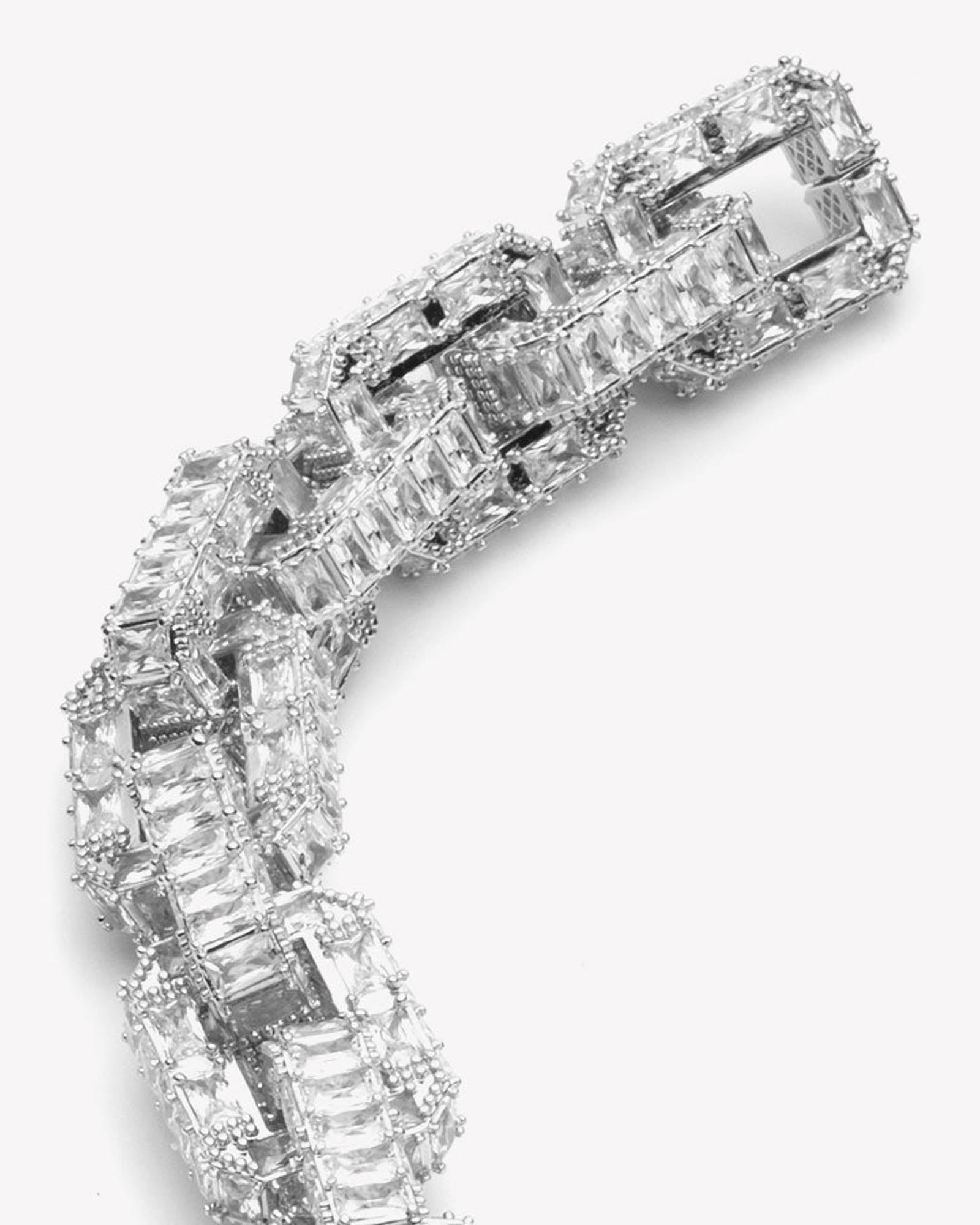 Large Estate Supra Link Bracelet