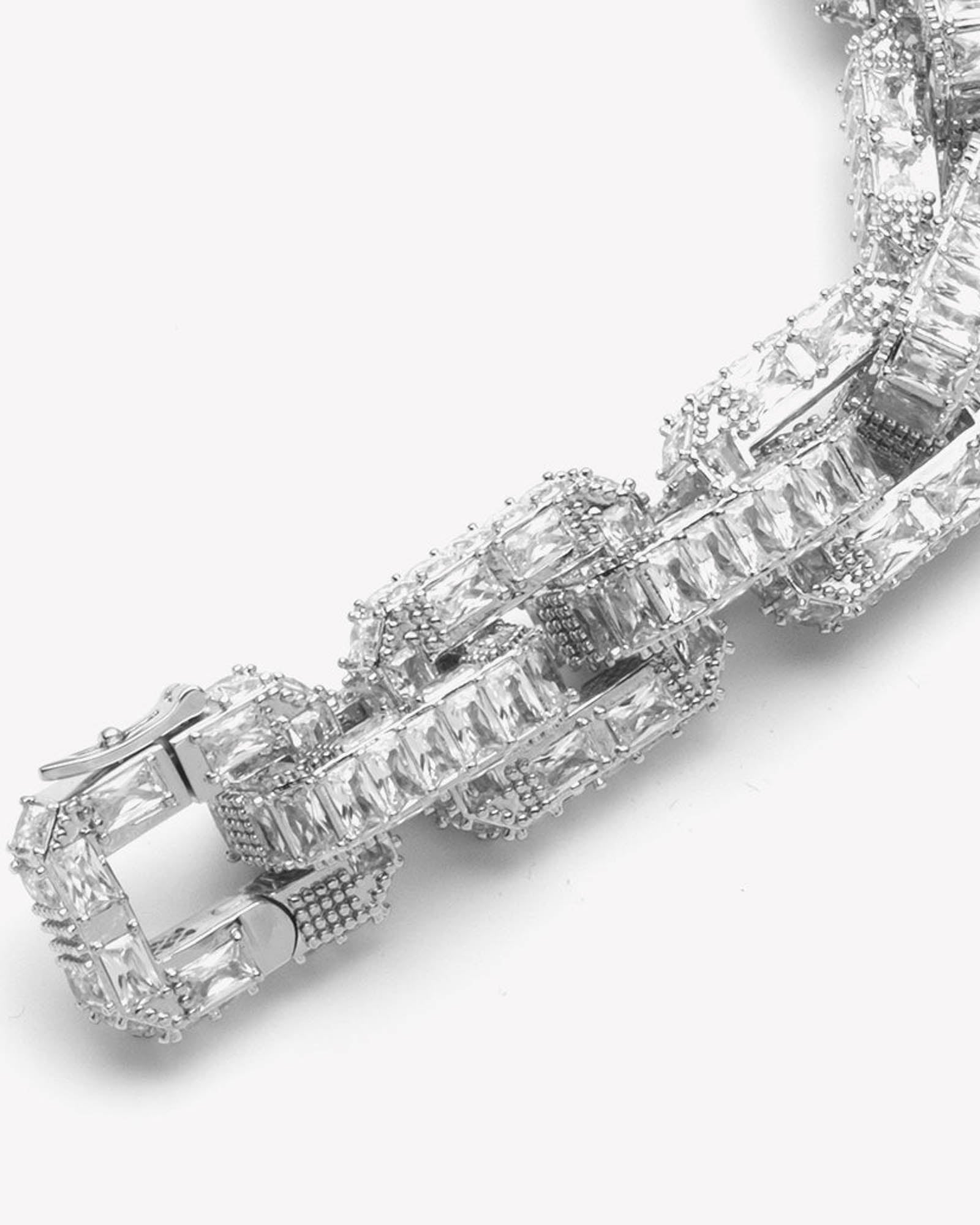 Large Estate Supra Link Bracelet