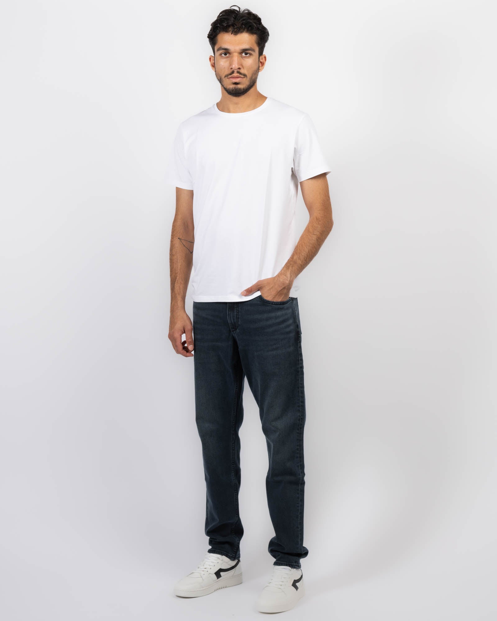 Fit 3 Authentic Jeans