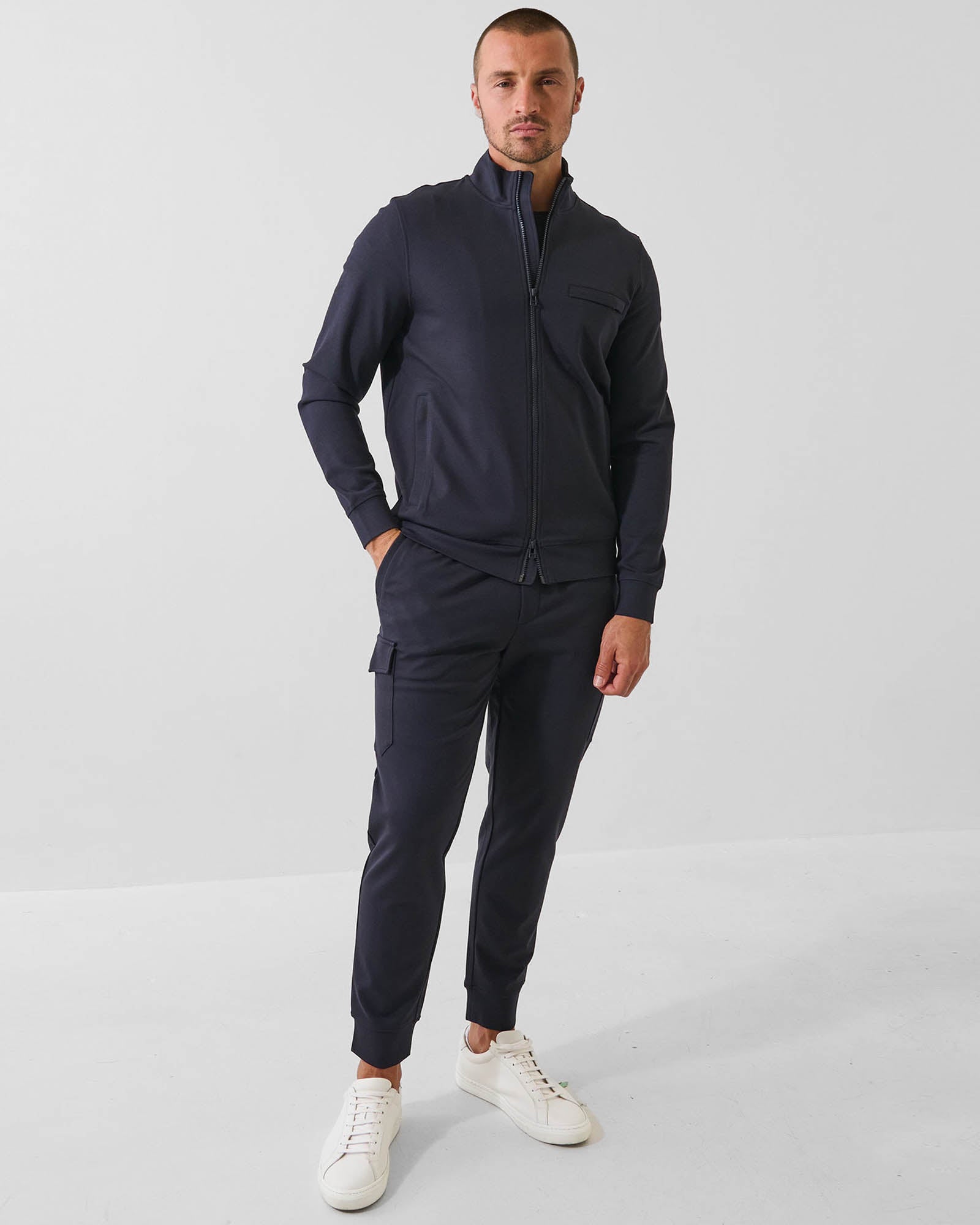 Veste de survêtement à col montant zippé