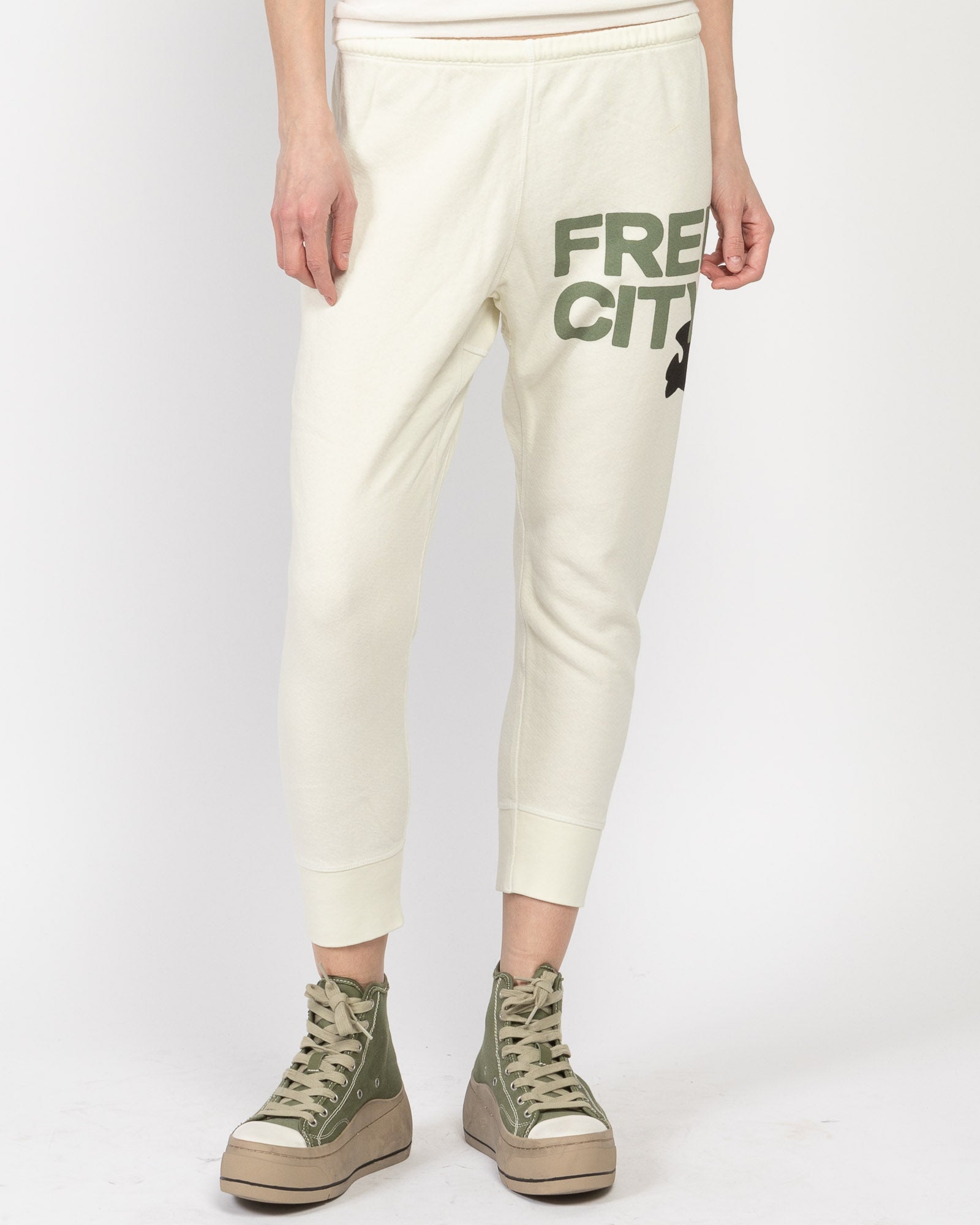 Large 3/4 Sweatpants