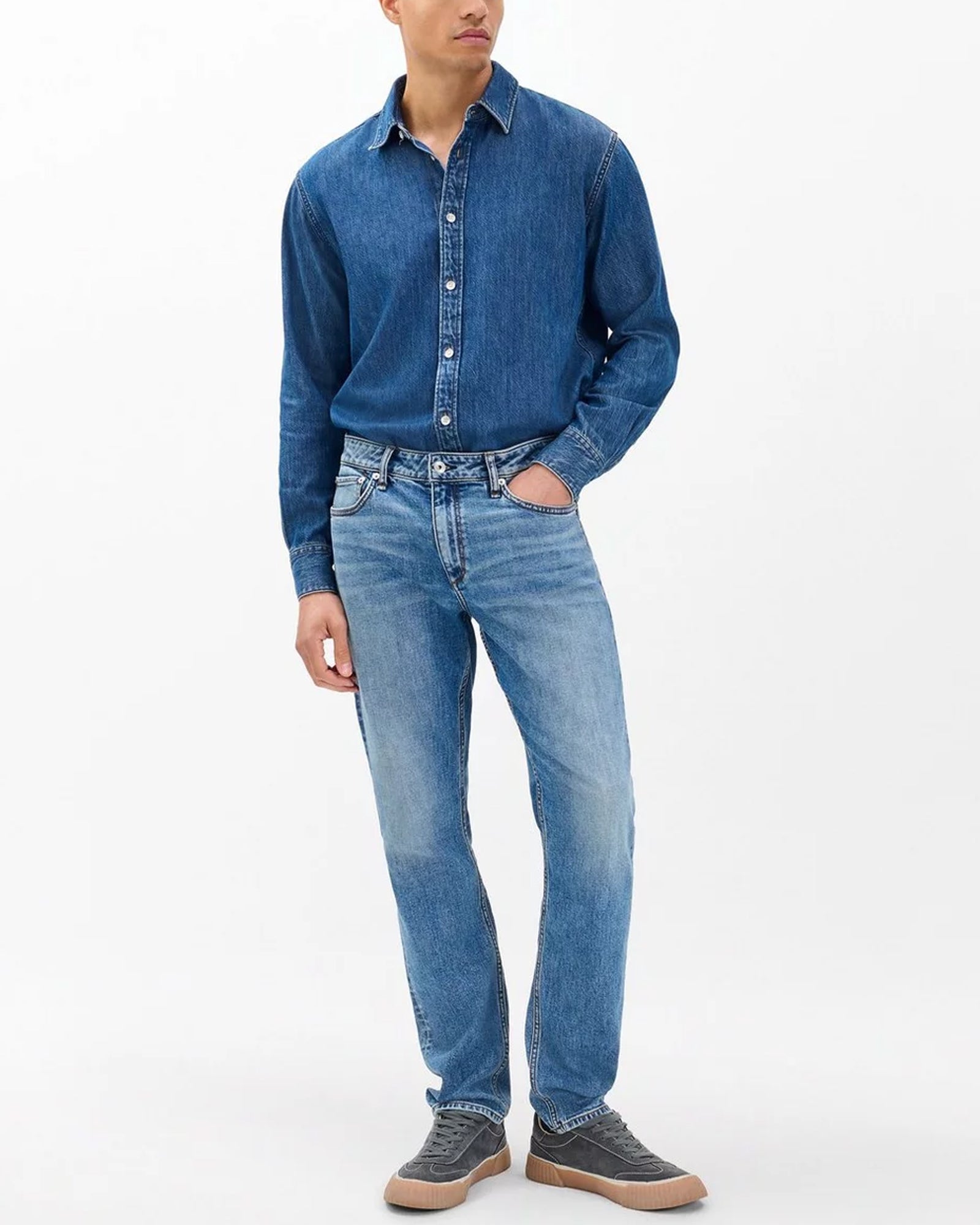 Fit 3 Authentic Jeans