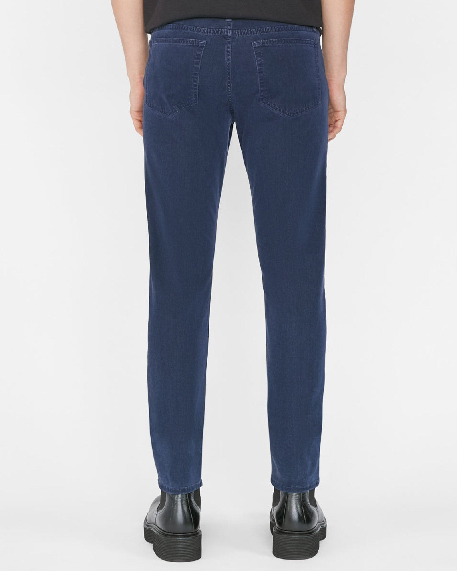 L'homme Slim Jean