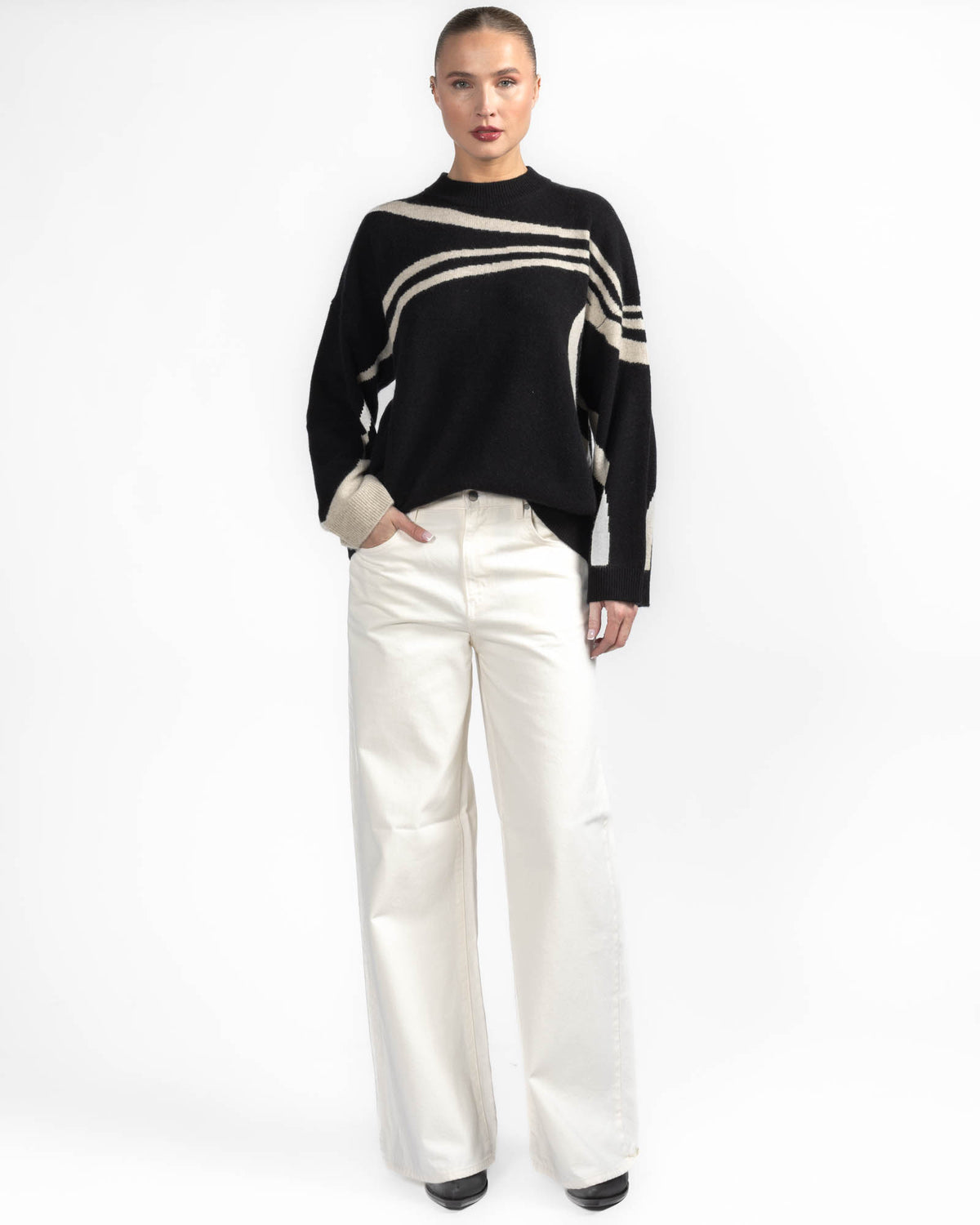 Noga Graphic Sweater