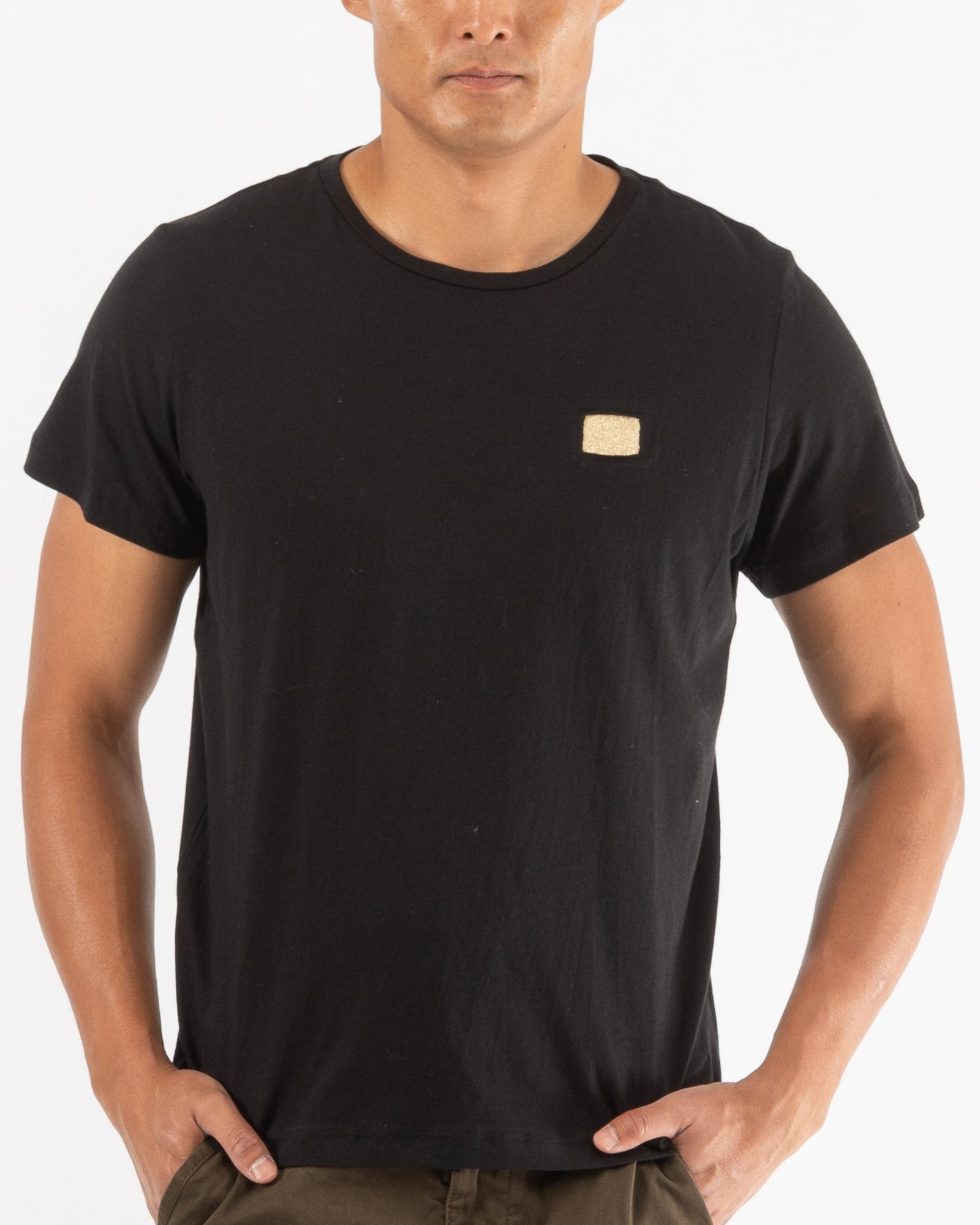 T-shirt noir et or
