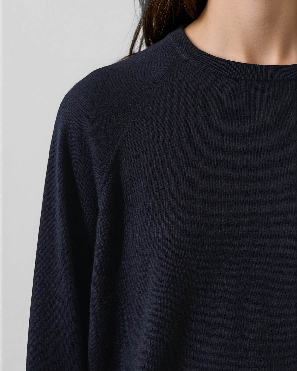 Relax Raglan Crewneck