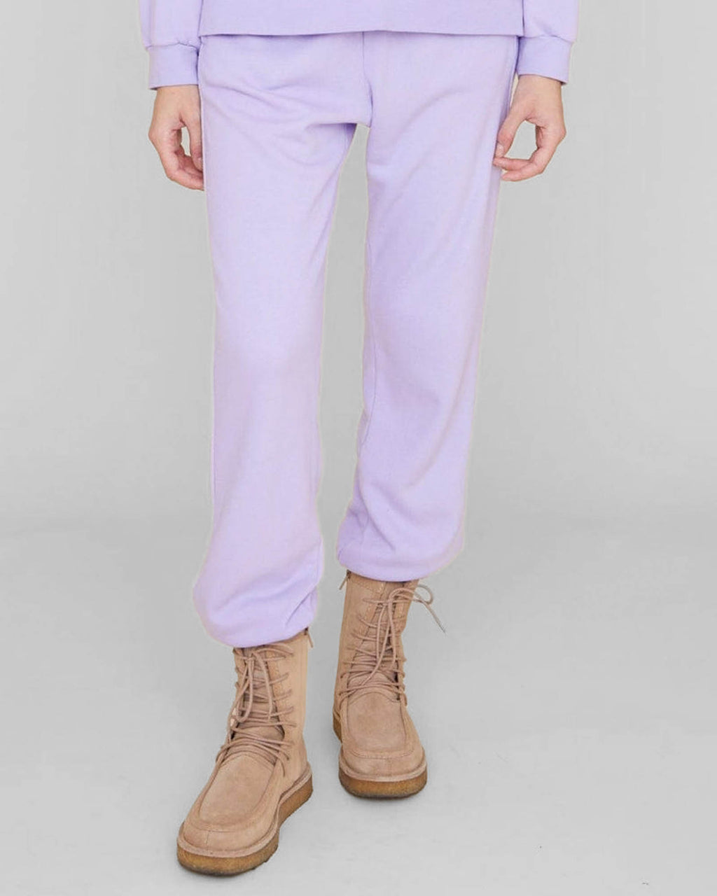 Devi Sweatpant in Pale Iris – Serafina