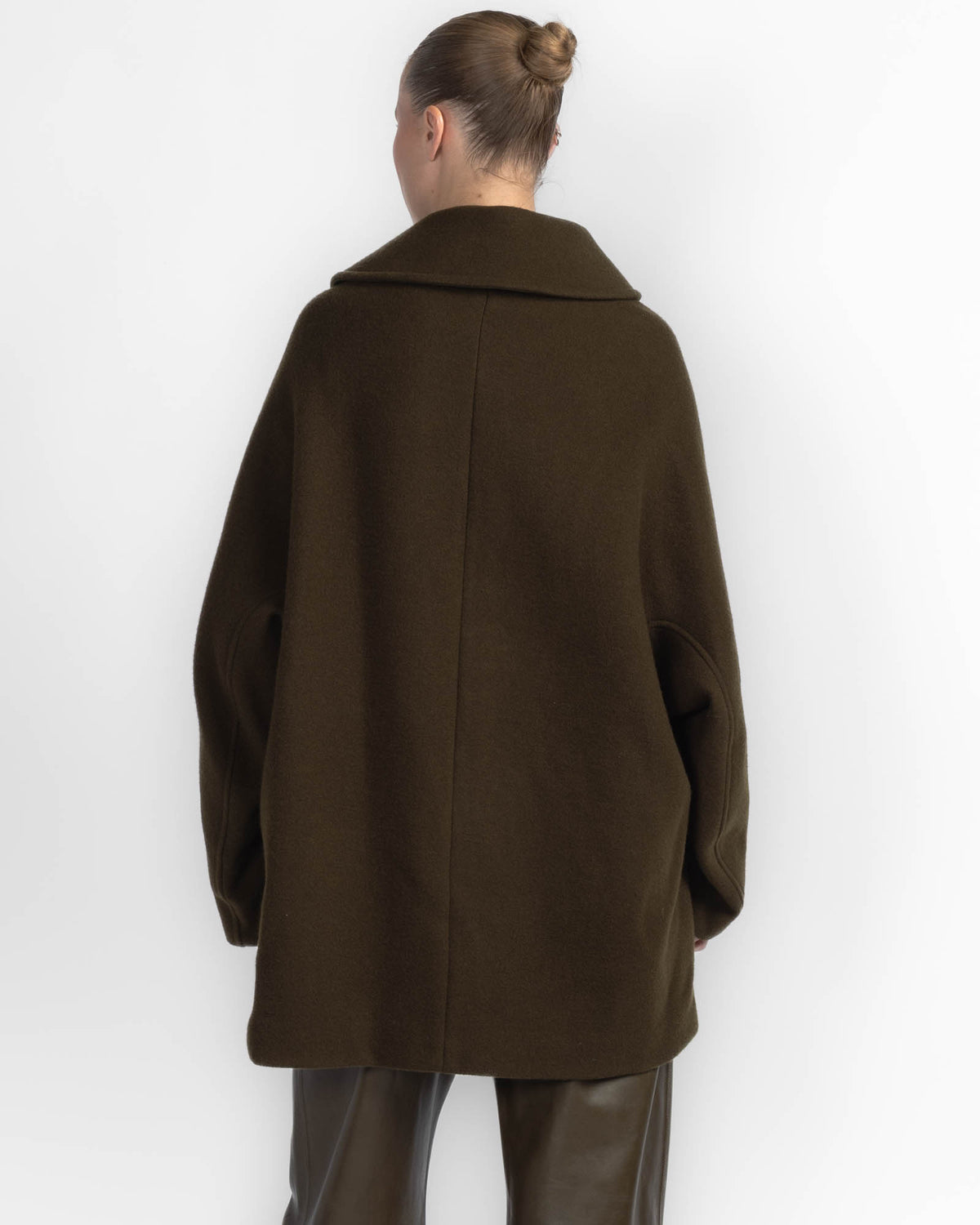 U-Arranged Sleeve Coat