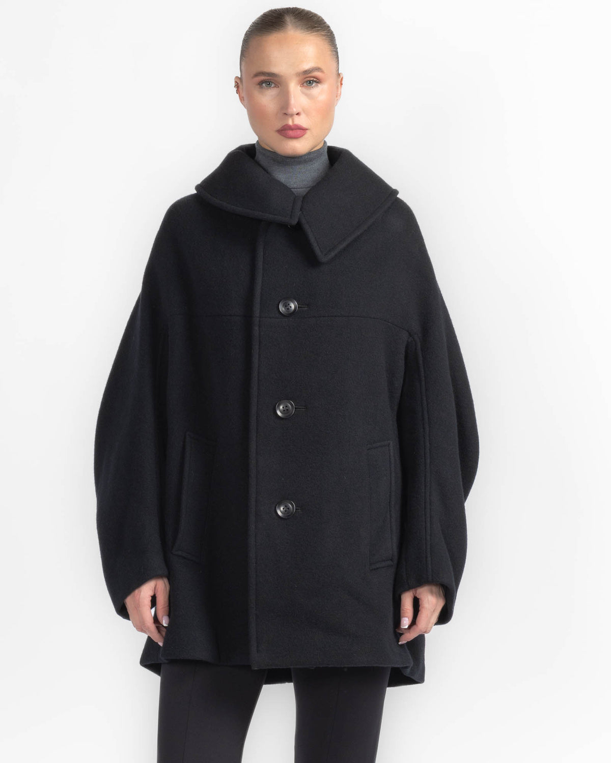 U-Arranged Sleeve Coat