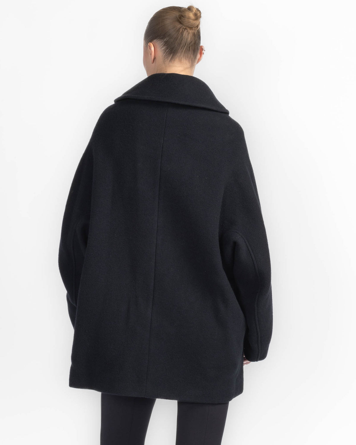 U-Arranged Sleeve Coat