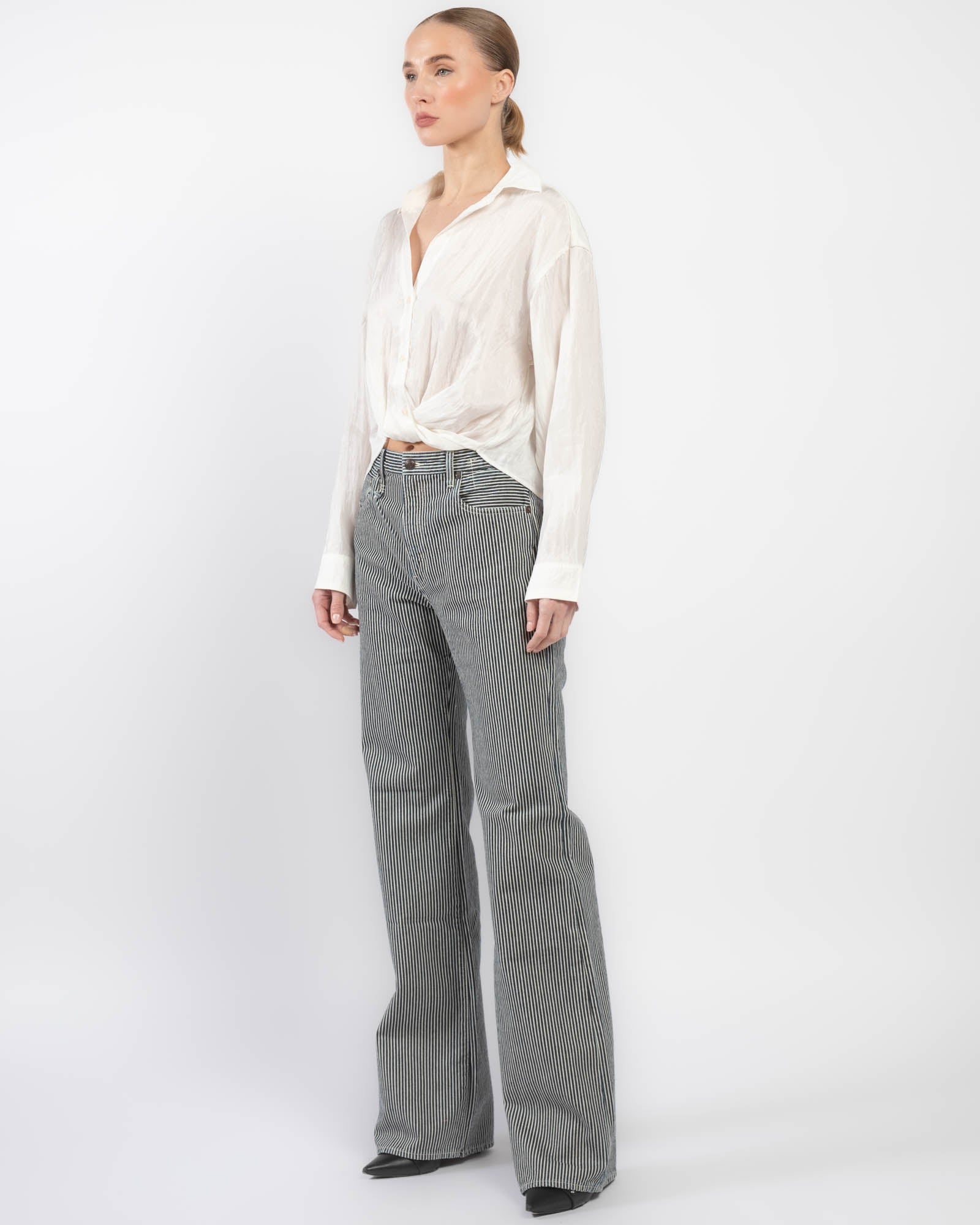 Chemise à devant torsadé