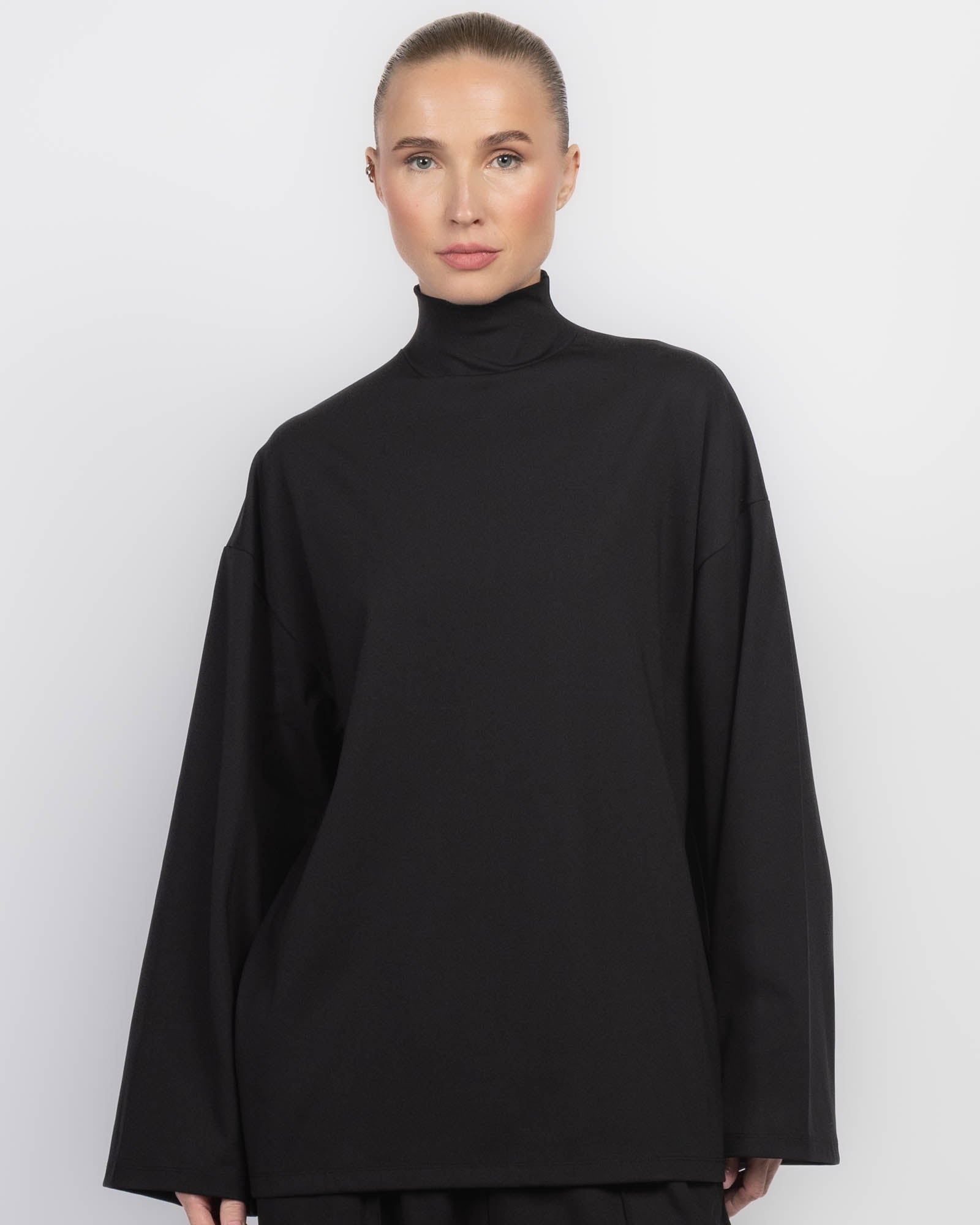 Opaque Lounge Top