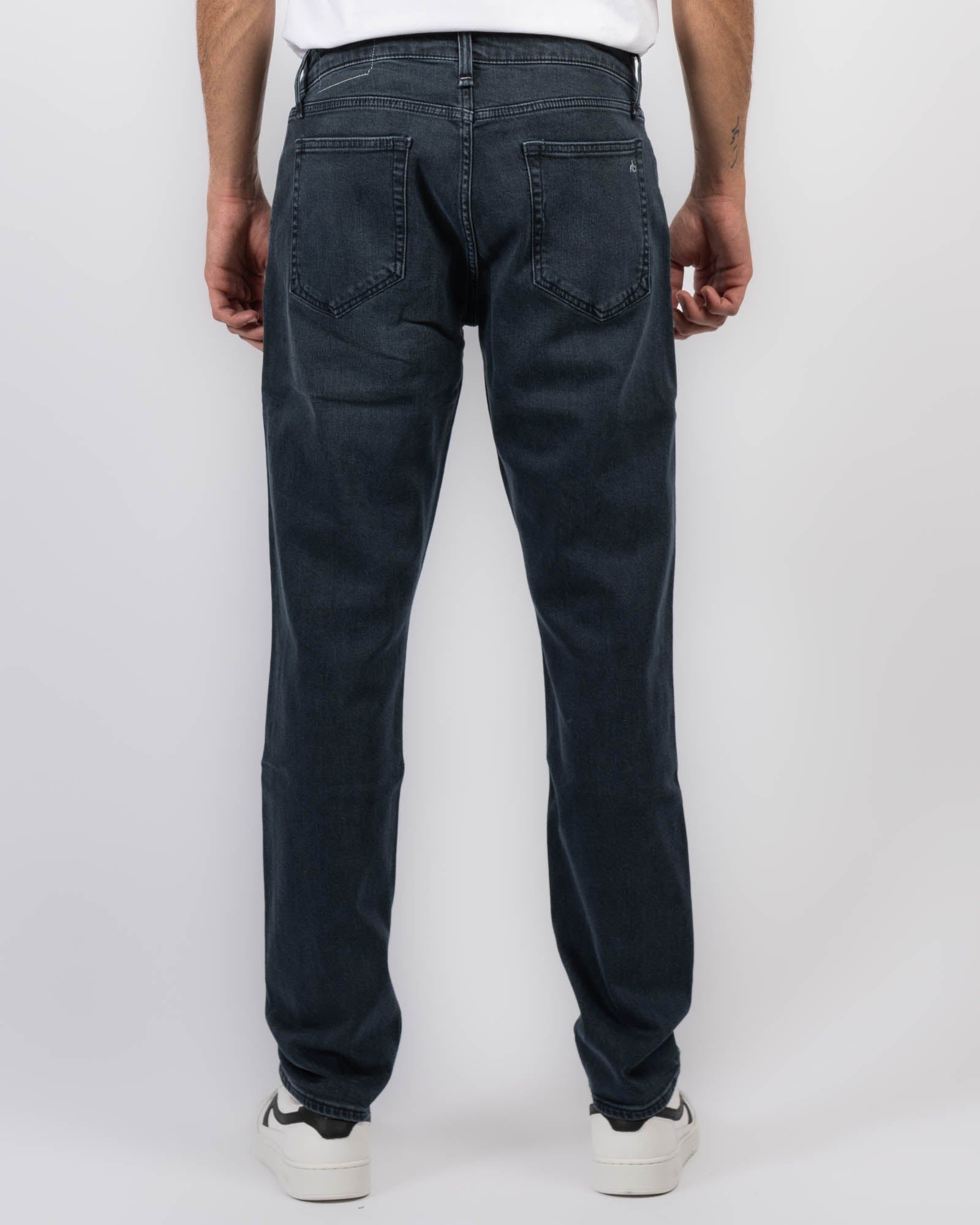 Fit 3 Authentic Jeans