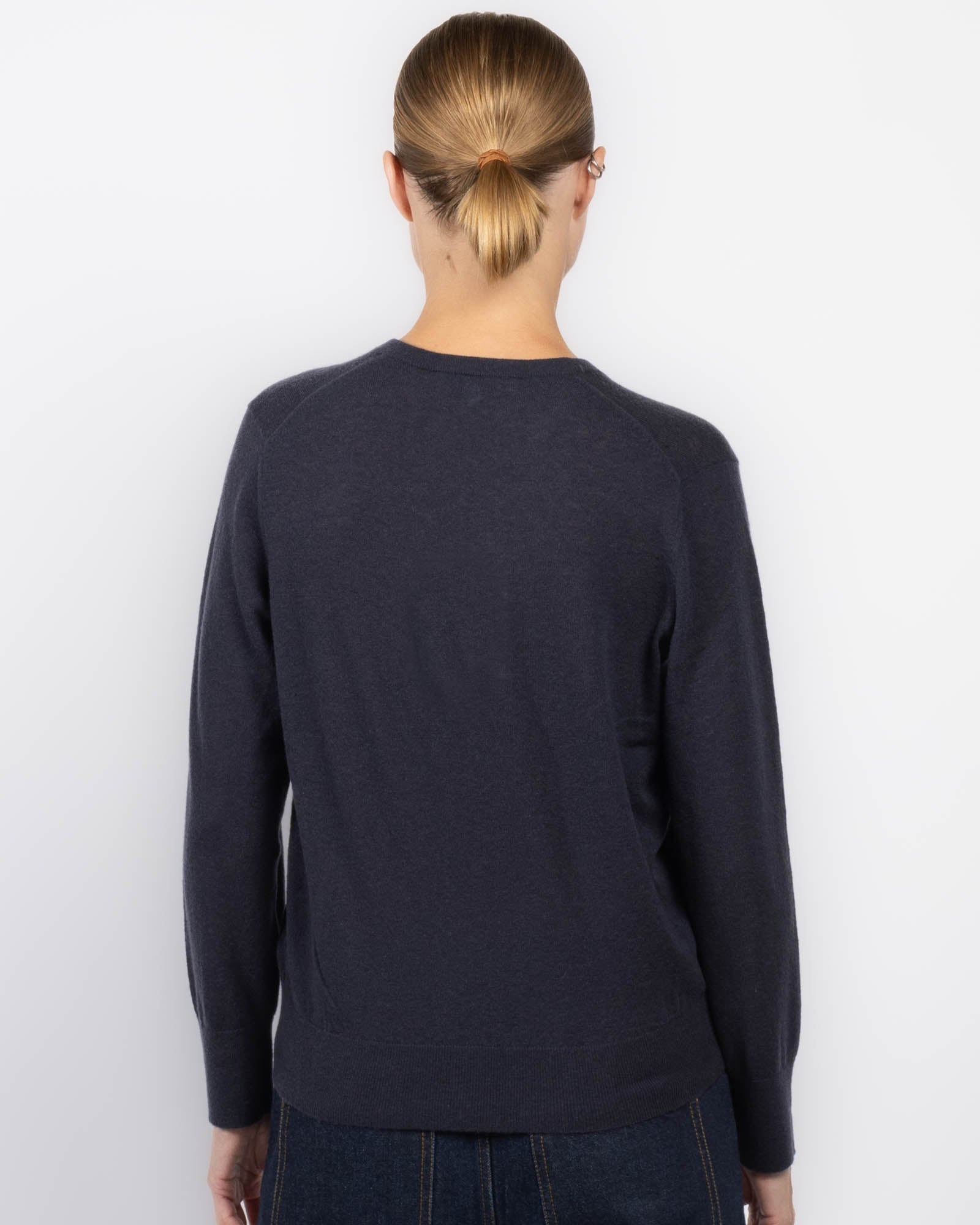 Skinline V-Neck Sweater