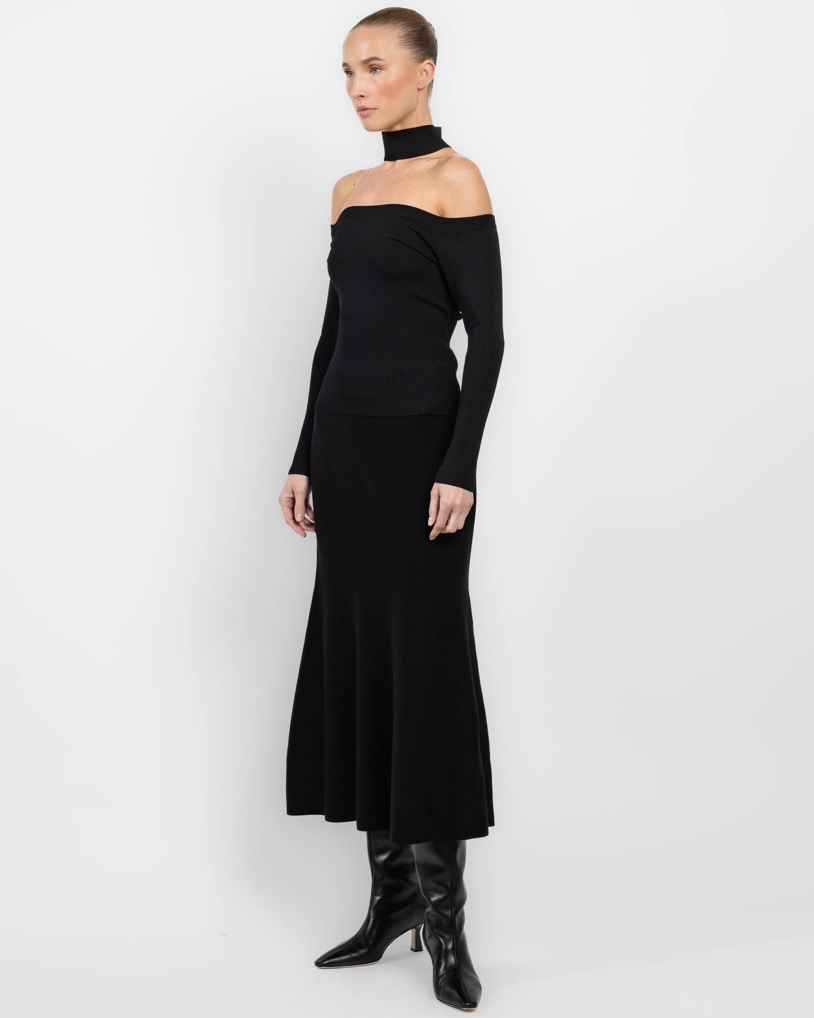 Lila Cold Shoulder Top