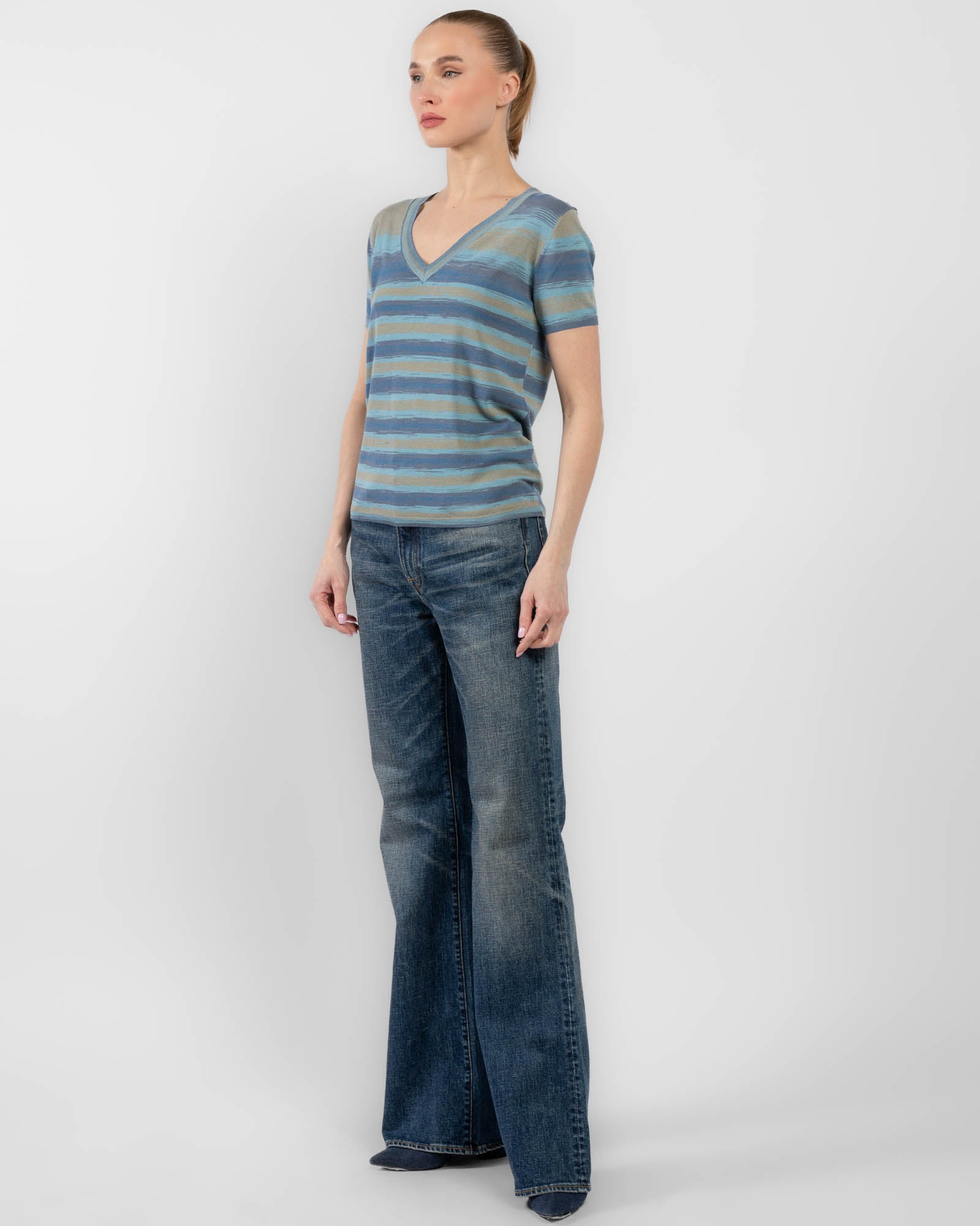 Begira V-Neck Knit