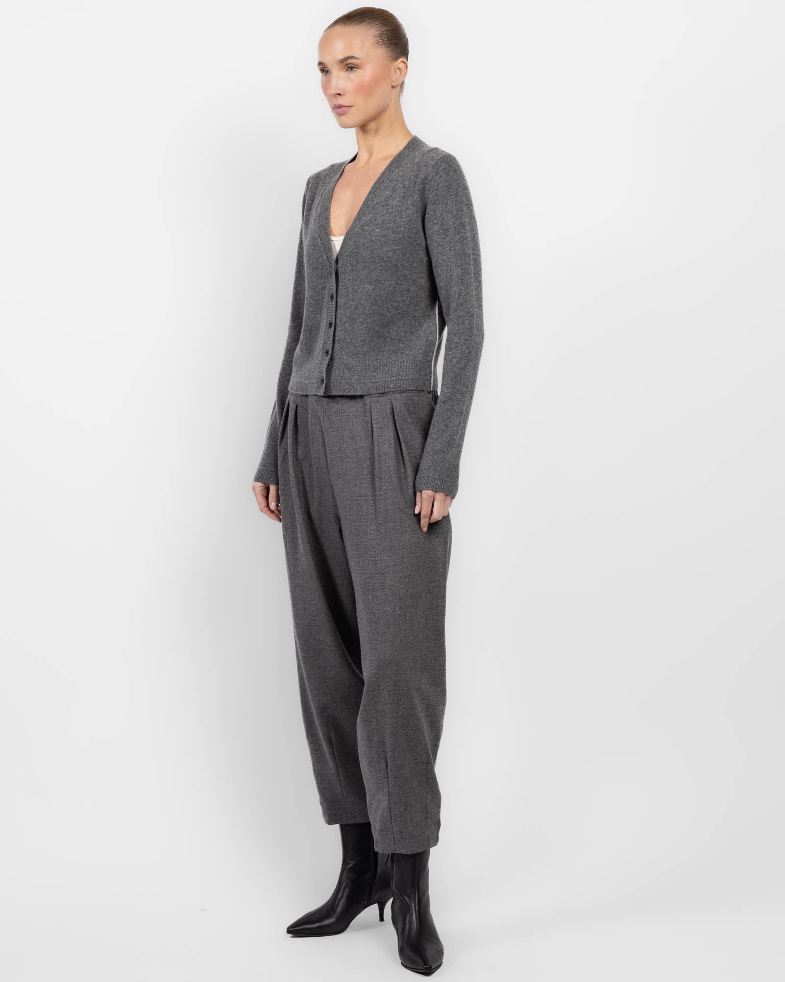Shrunken V Cardigan