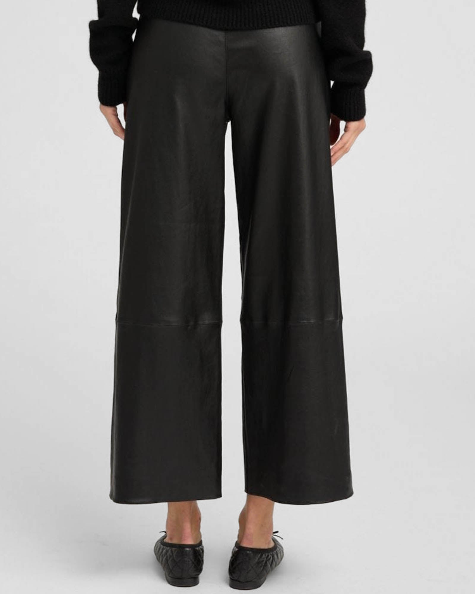Cropped Baggy Pants