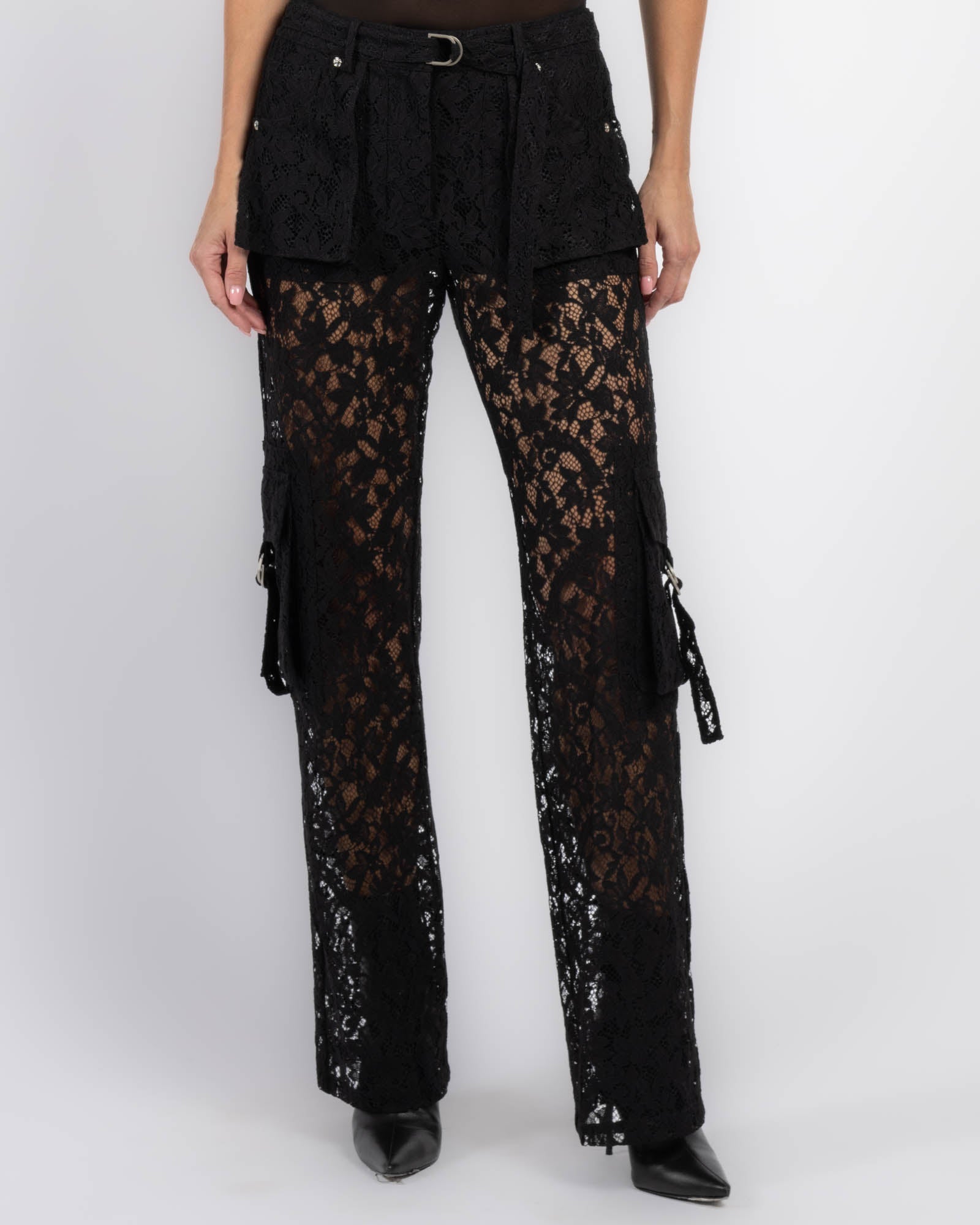 Pantalon en dentelle rebrodée