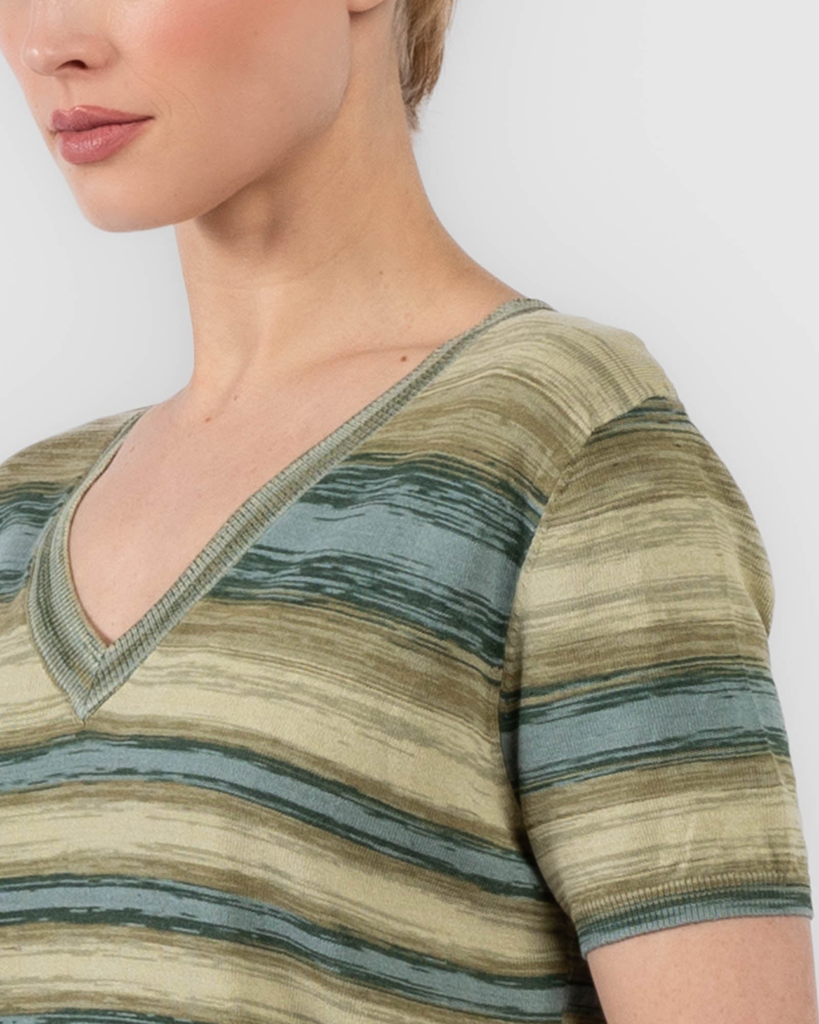 Begira V-Neck Knit