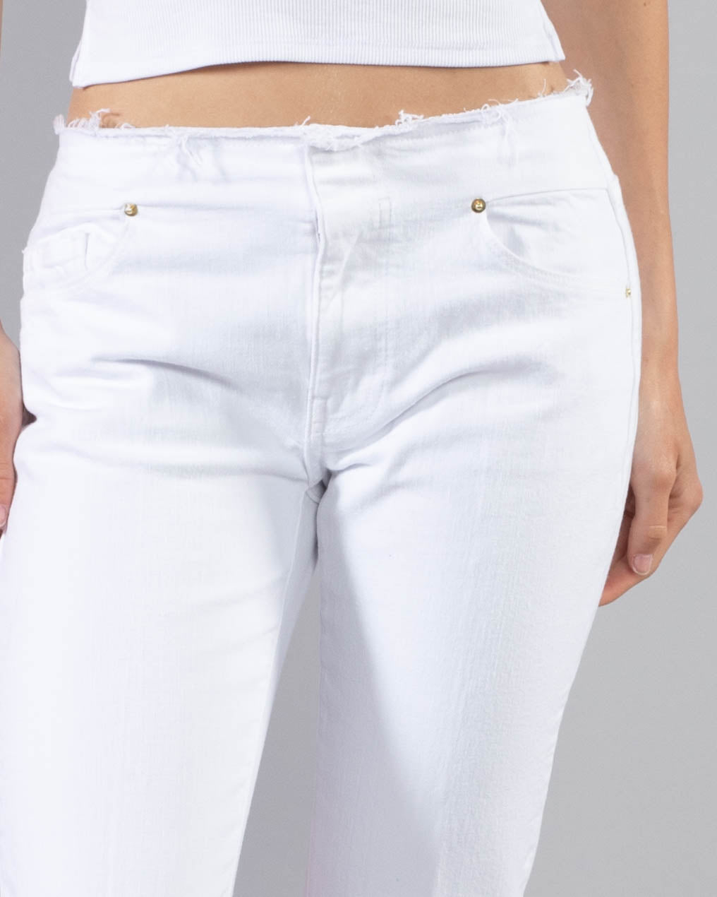 FRAME - Cut Off Waist Mini Boot Slit Jeans | Luxury Designer Fashion | tntfashion.ca