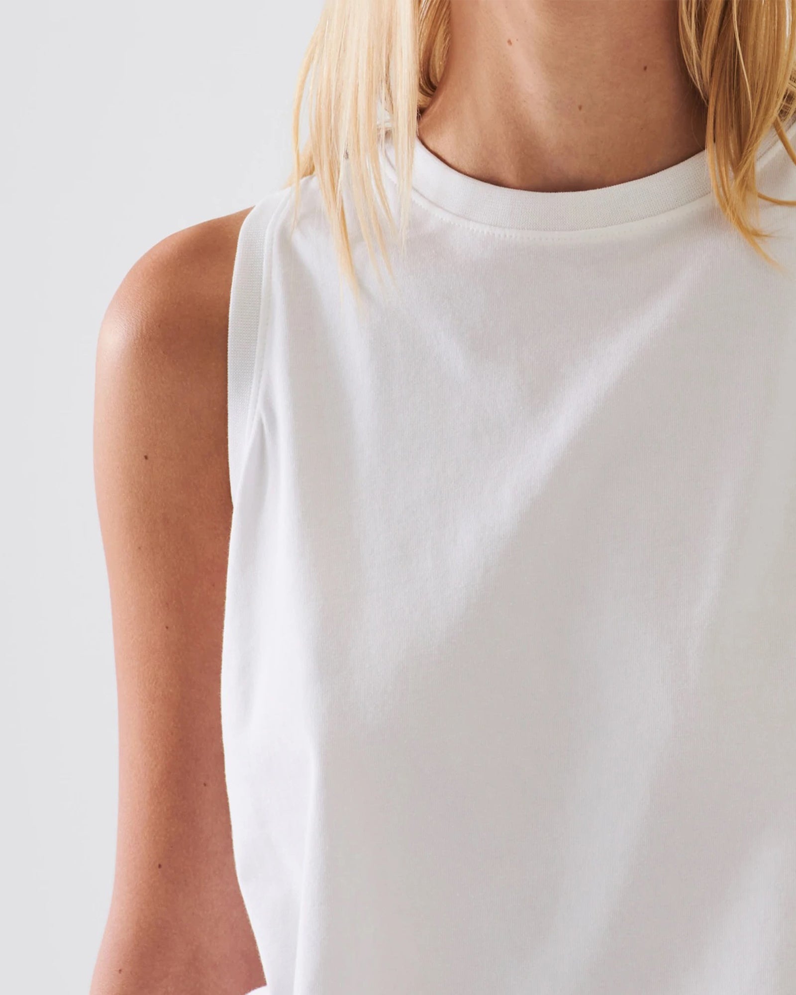 PATRICK ASSARAF - Boyfriend Crew Tank Top | Luxury Designer Fashion | tntfashion.ca