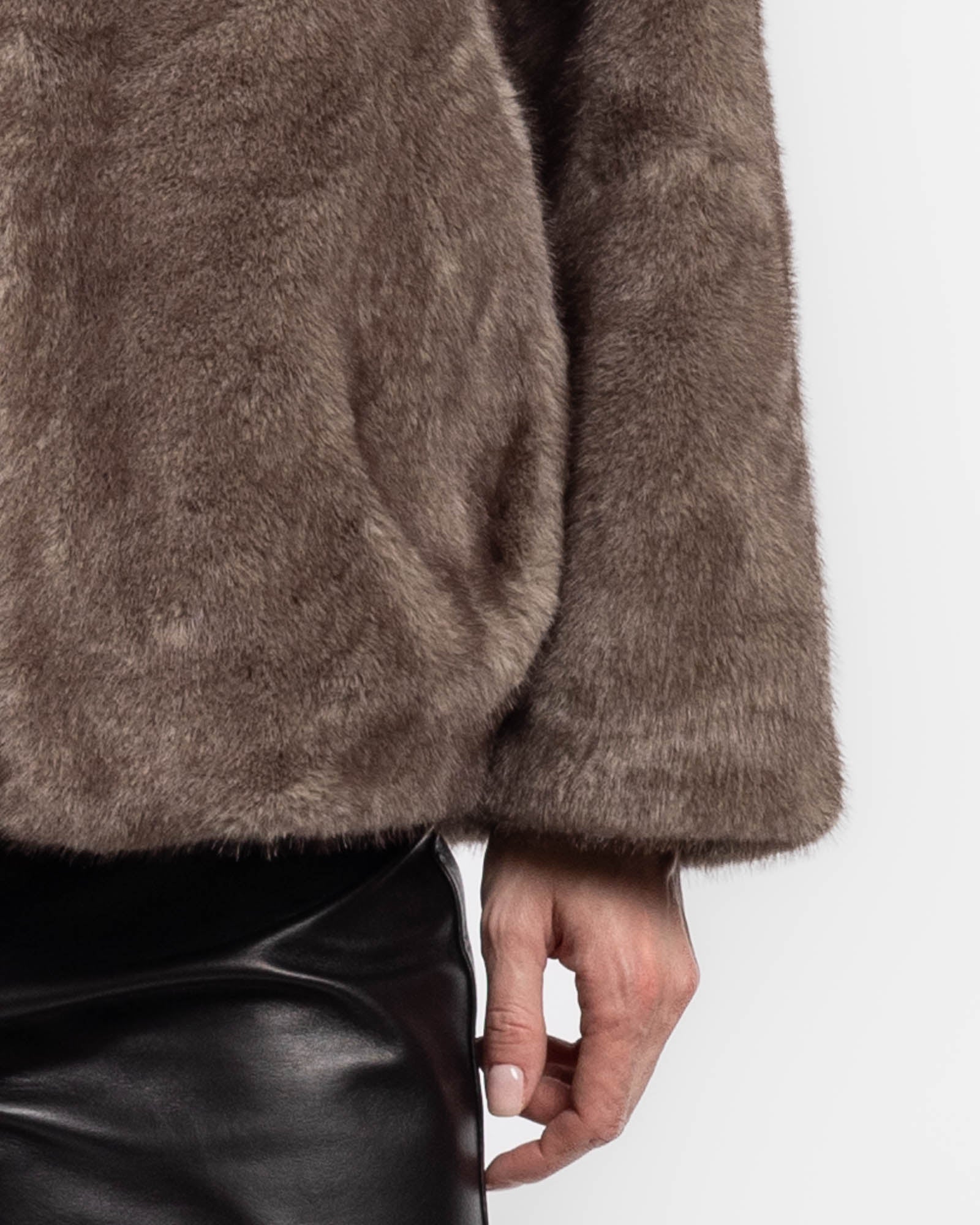 Veste en fausse fourrure