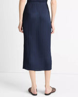 Pleat Straight Skirt